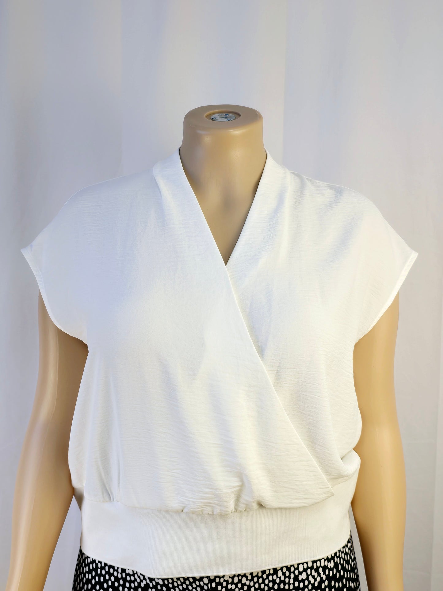 Calvin Klein Off White Cross Front Top XL New With Tags
