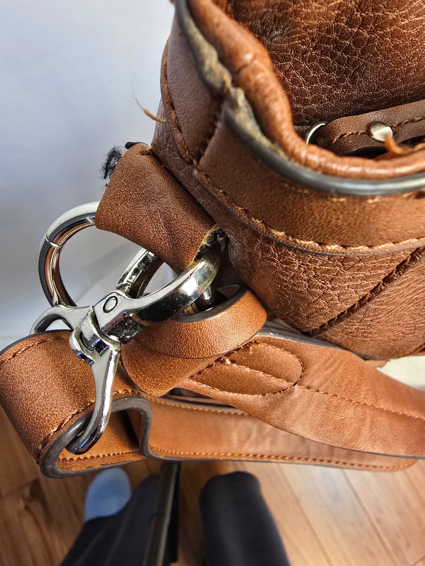 Ricardo Brown Vintagish Purse - Dual Straps Crossbody or Shoulder Preloved