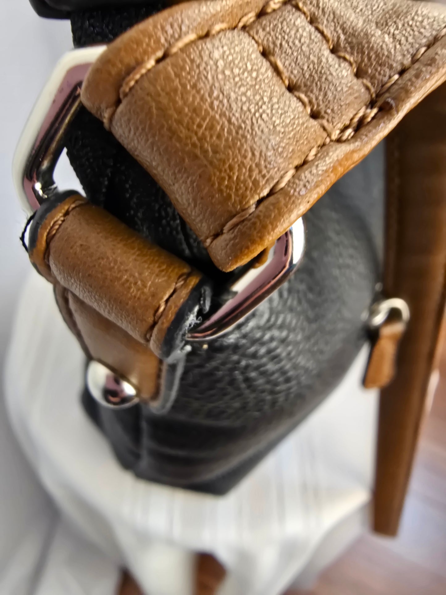 Roots Faux Leather Crossbody Black and Tan Purse Preloved