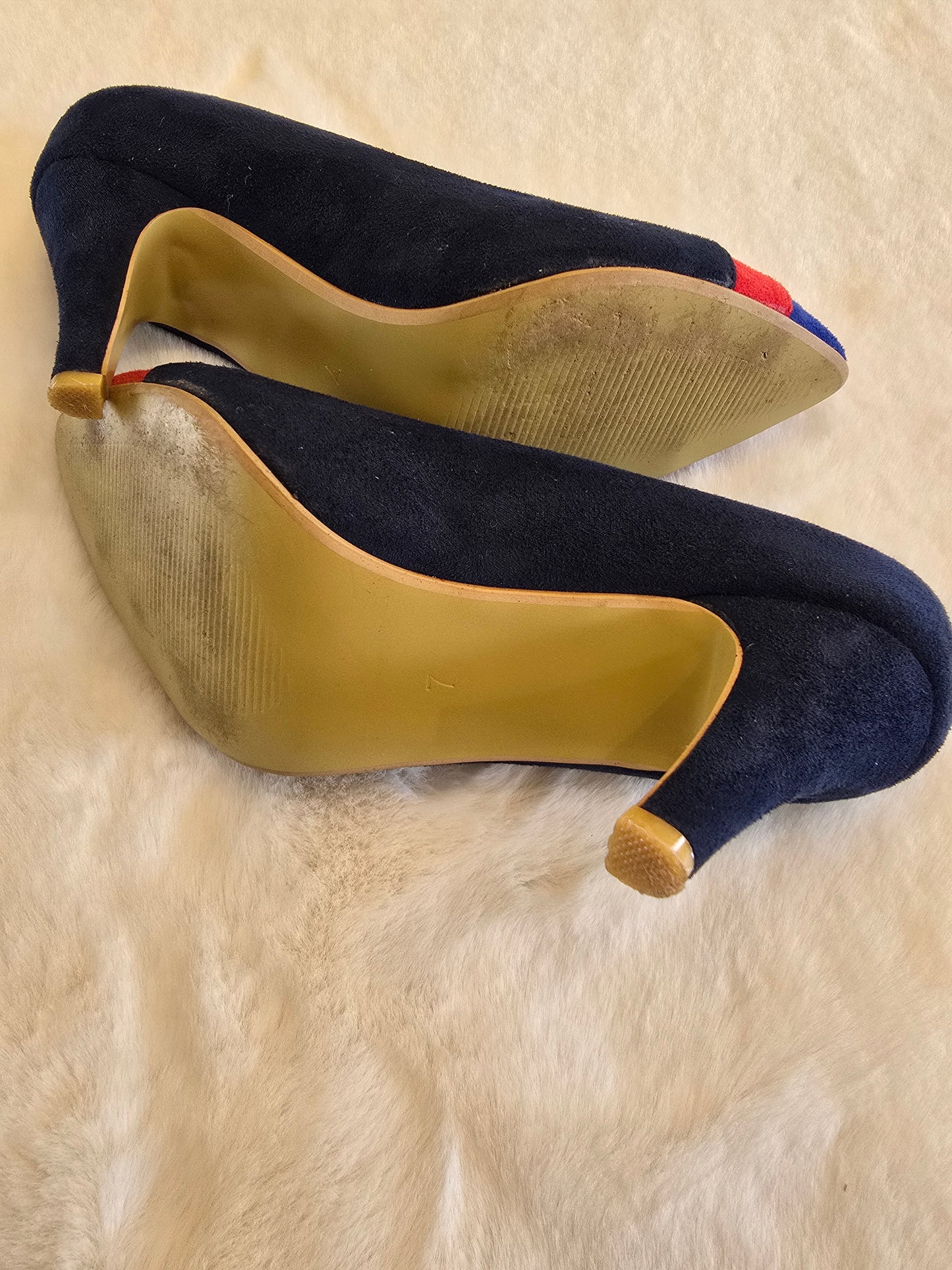 Reitmans Blue Red and Navy Pumps Size 7 Preloved