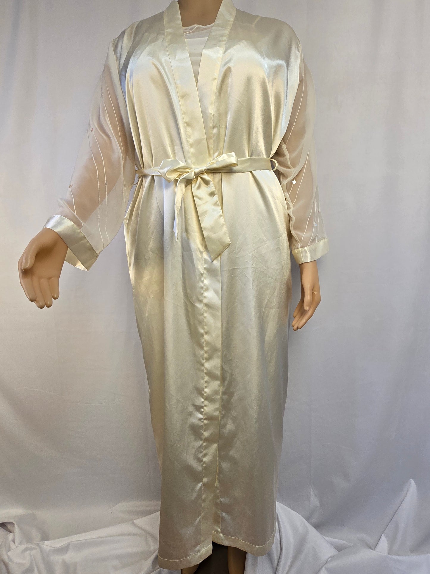 Rose Passion Slip Nightgown Medium and Rose Passion Robe One Size Cream Colour Preloved