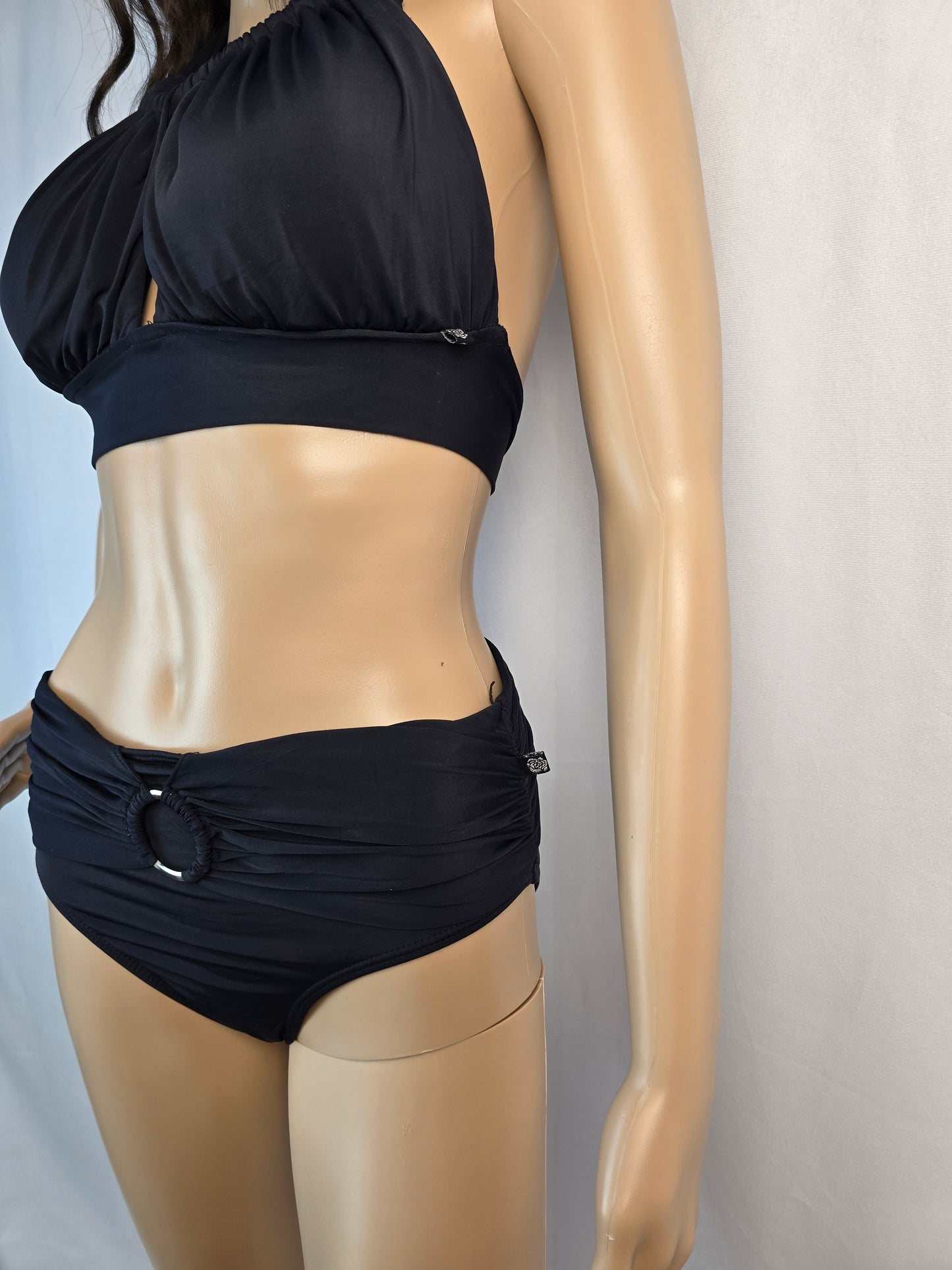 La Vie En Rose Bikini Top and Bottom. Black. Top size large bottom size medium. Preloved