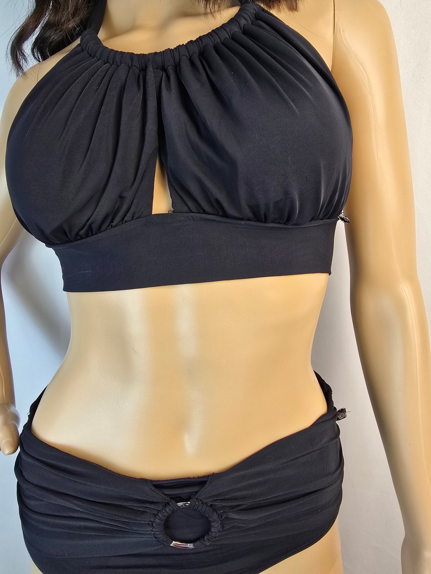 La Vie En Rose Bikini Top and Bottom. Black. Top size large bottom size medium. Preloved