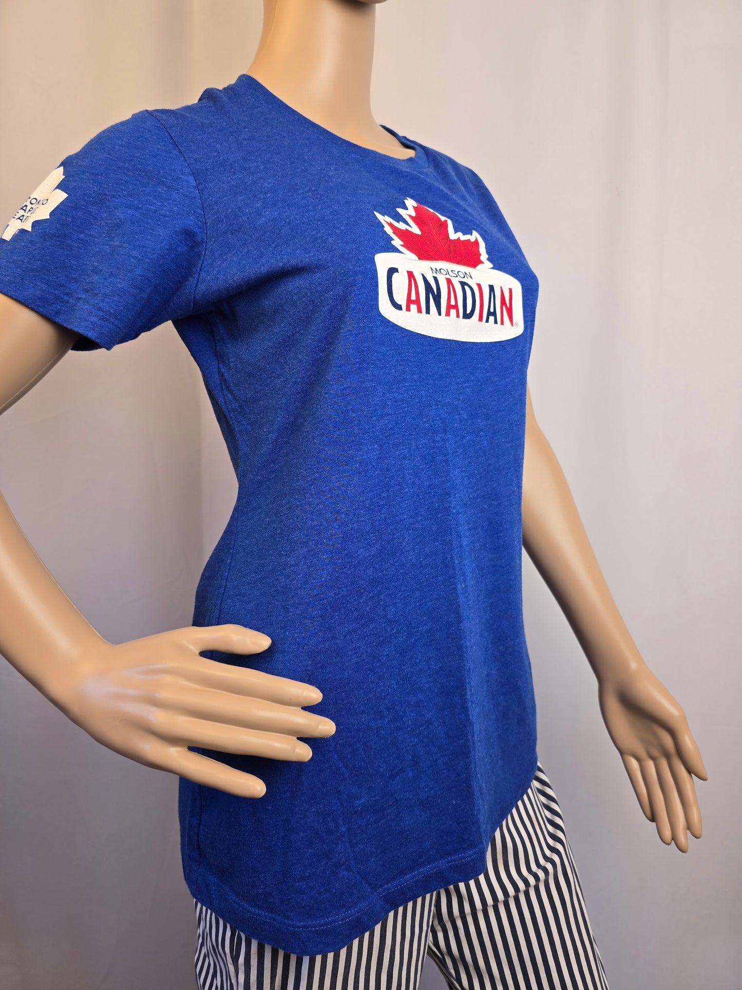 Molson Canadian / Toronto Maple Leafs Level Wear T-Shirt Large Preloved