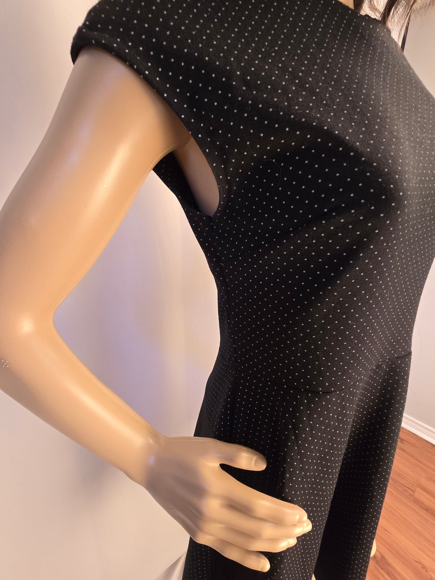 Gap Black and White Polka Dot A Line Dress Open Back Size 8P Preloved