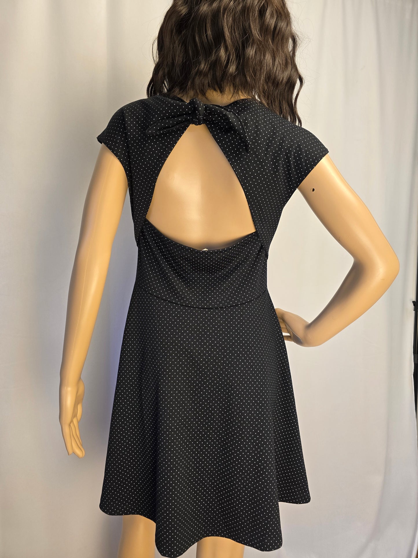 Gap Black and White Polka Dot A Line Dress Open Back Size 8P Preloved