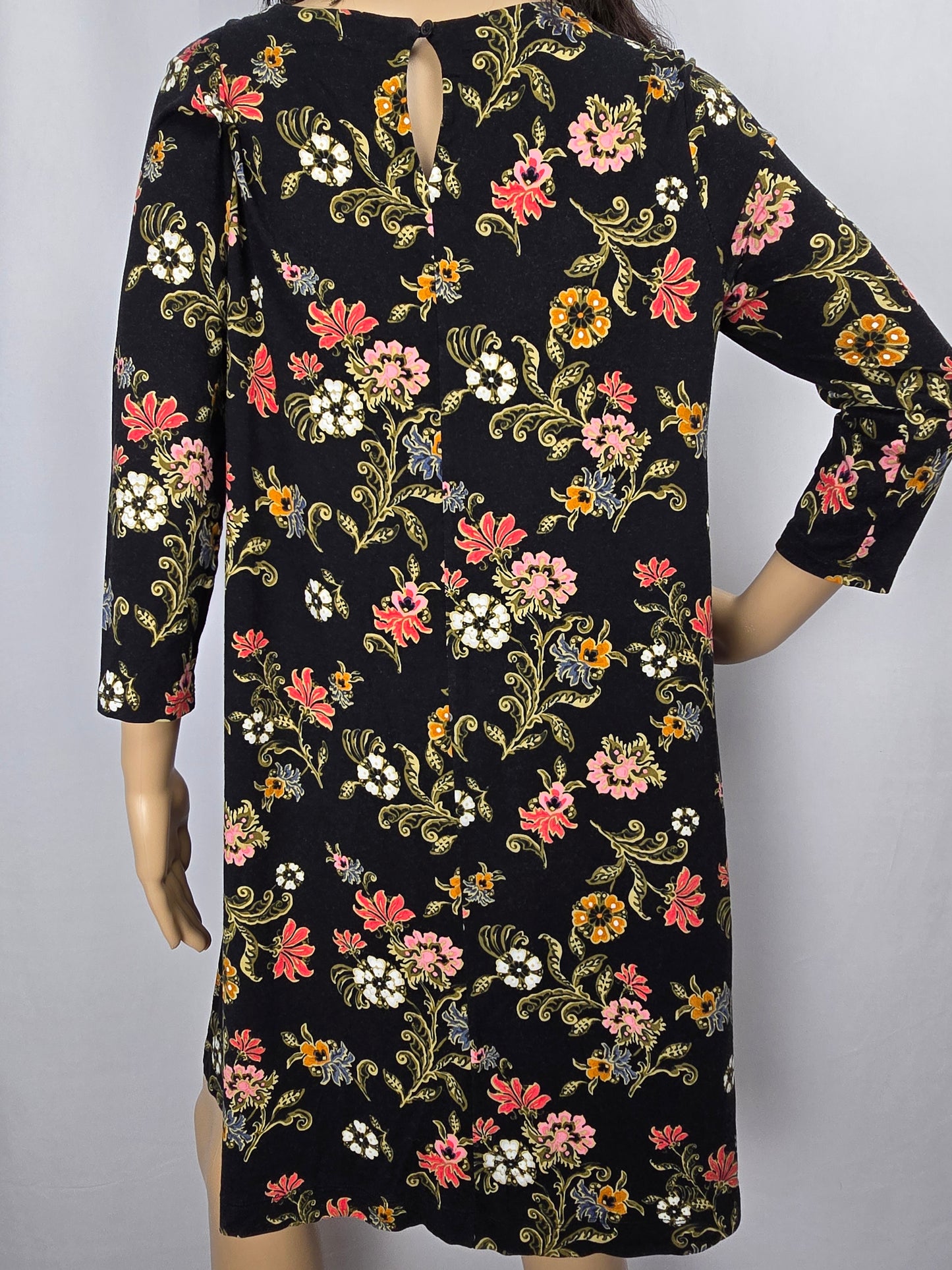 Loft Black Floral Shift Dress Medium Petite 3/4 sleeves Preloved