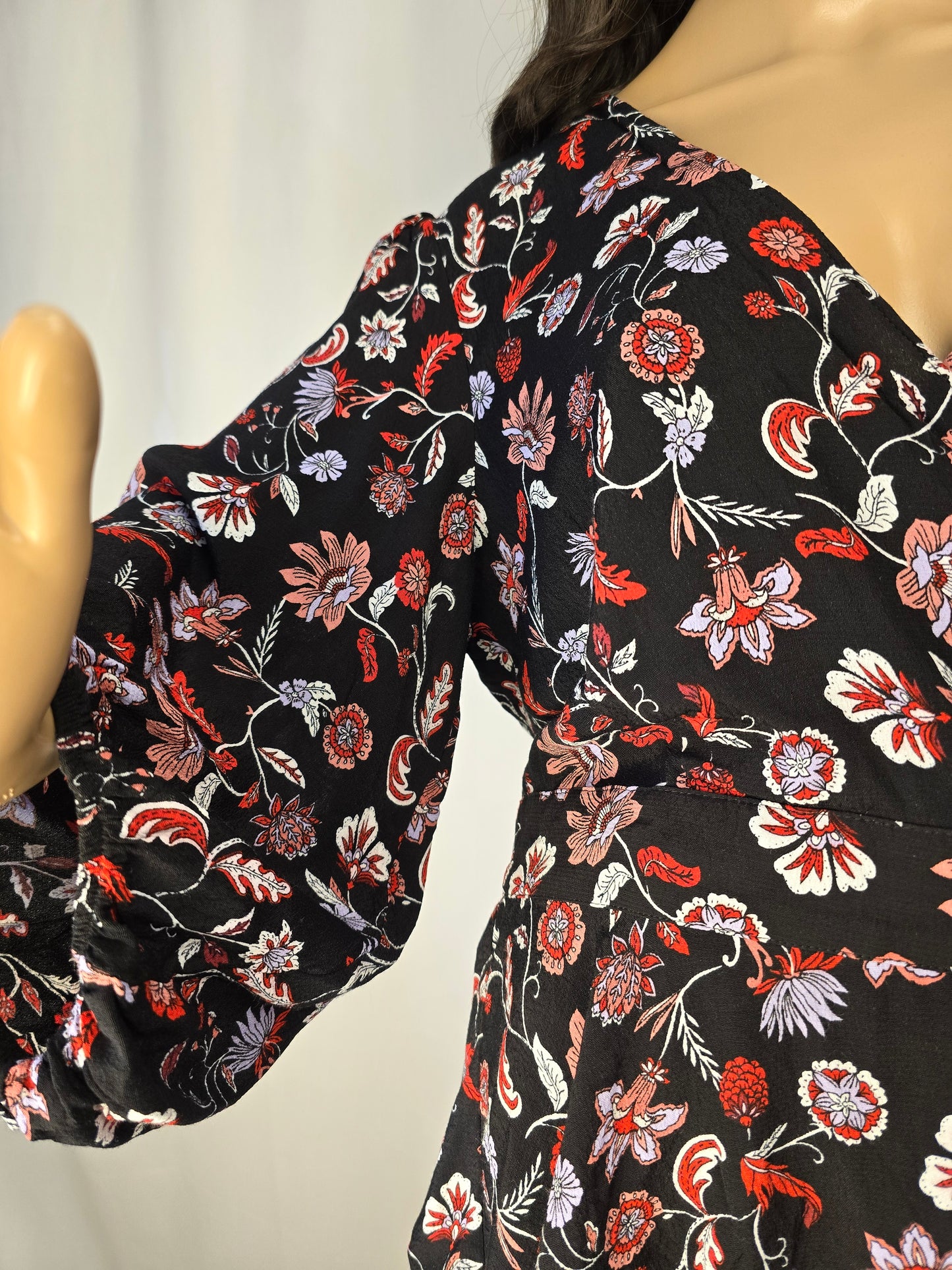 Banana Republic Black & Red Floral Wrap Top Medium Preloved