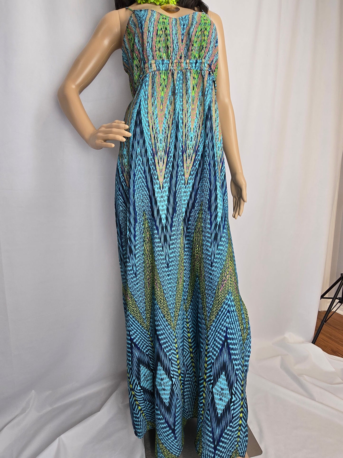Charlie Jade Blue Patterned Medium Maxi Dress Preloved