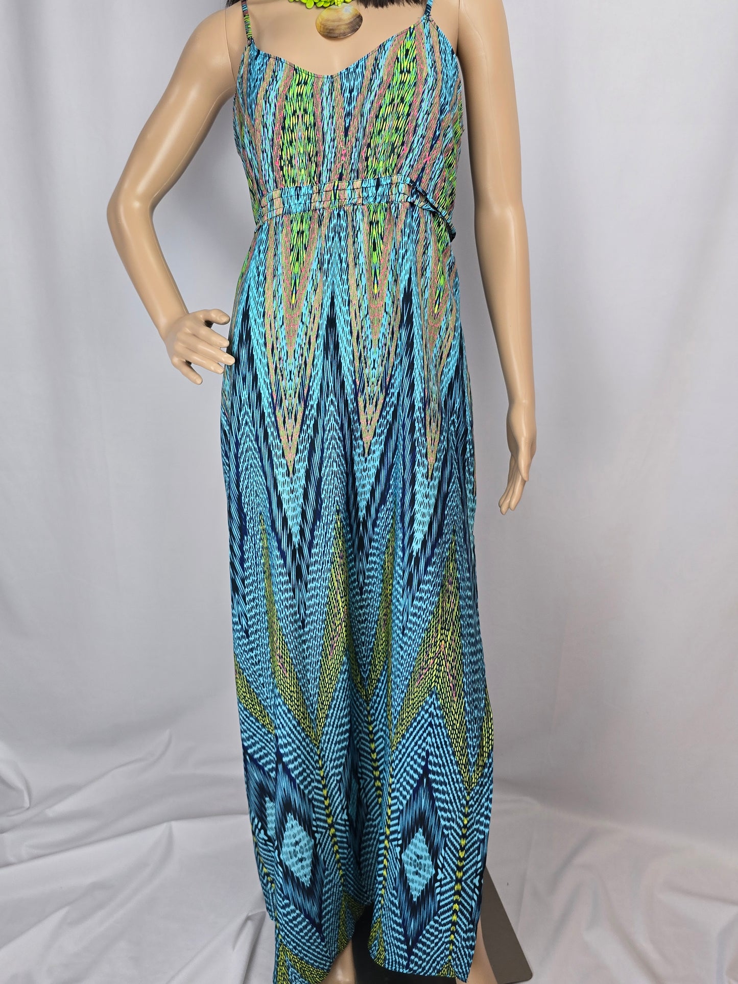 Charlie Jade Blue Patterned Medium Maxi Dress Preloved