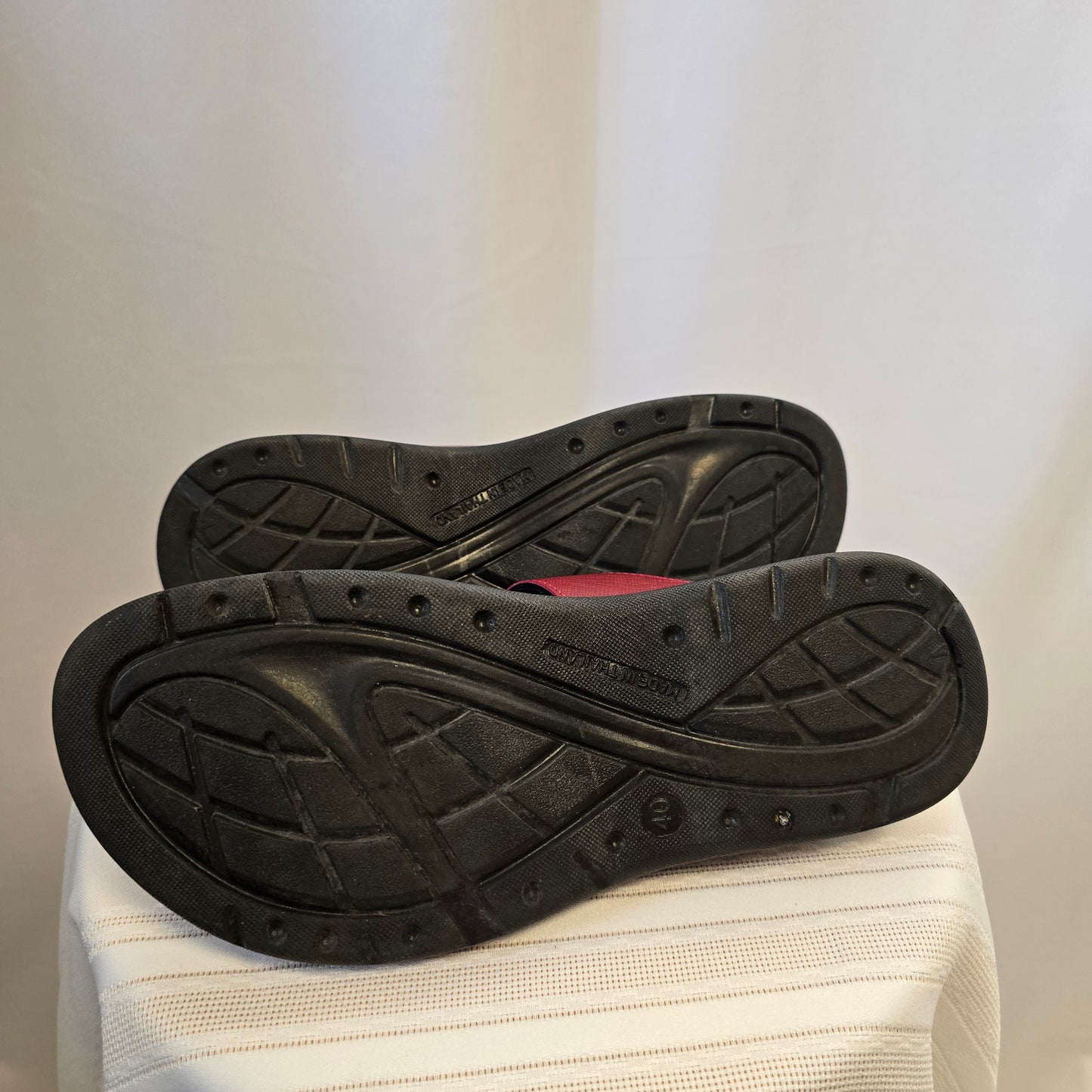 Aerothotic Red Adjustable Sandal Size 40 Preloved