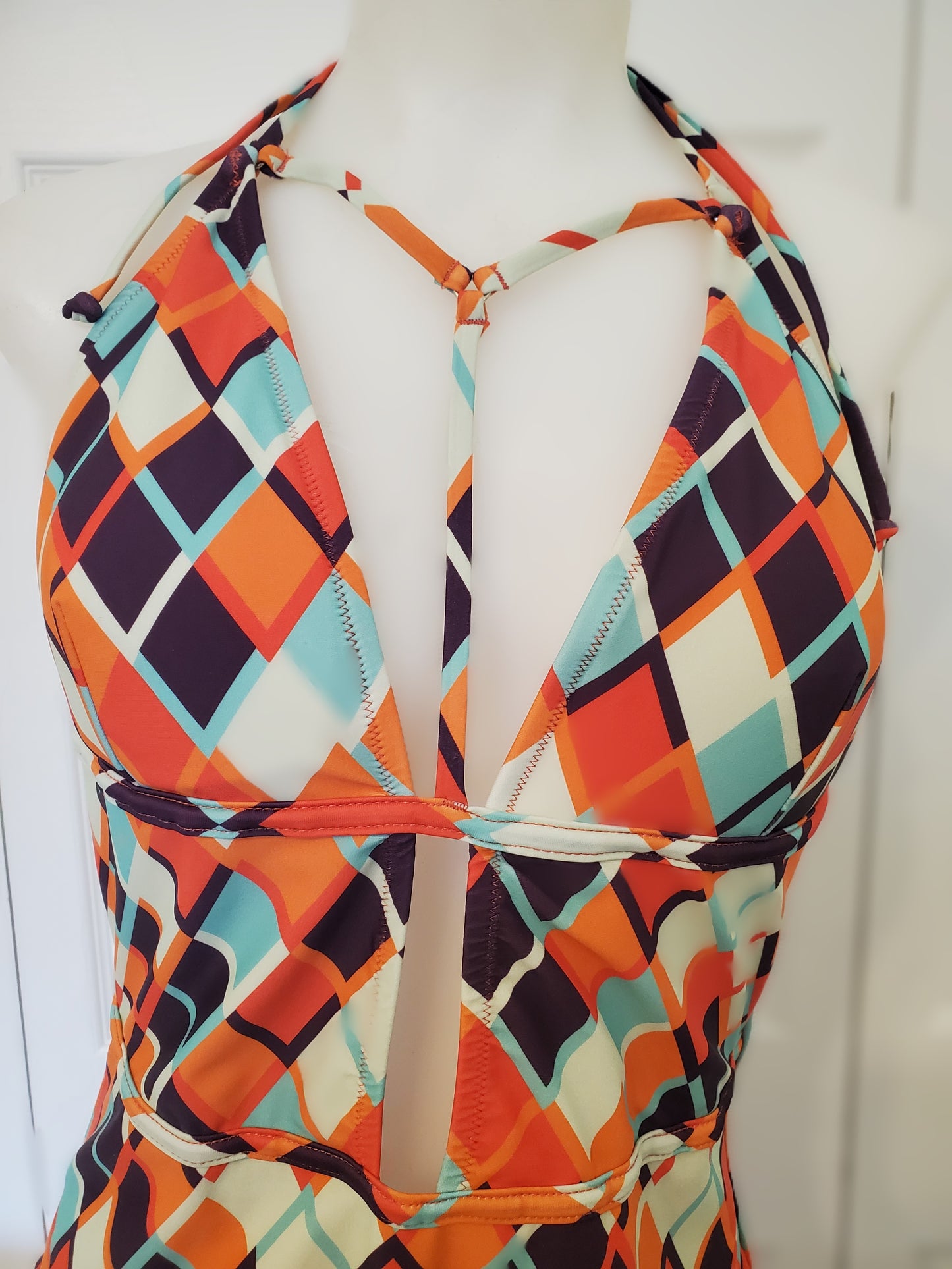 Cupshe One-Piece Geometric Design Plunge Neck Large Preloved