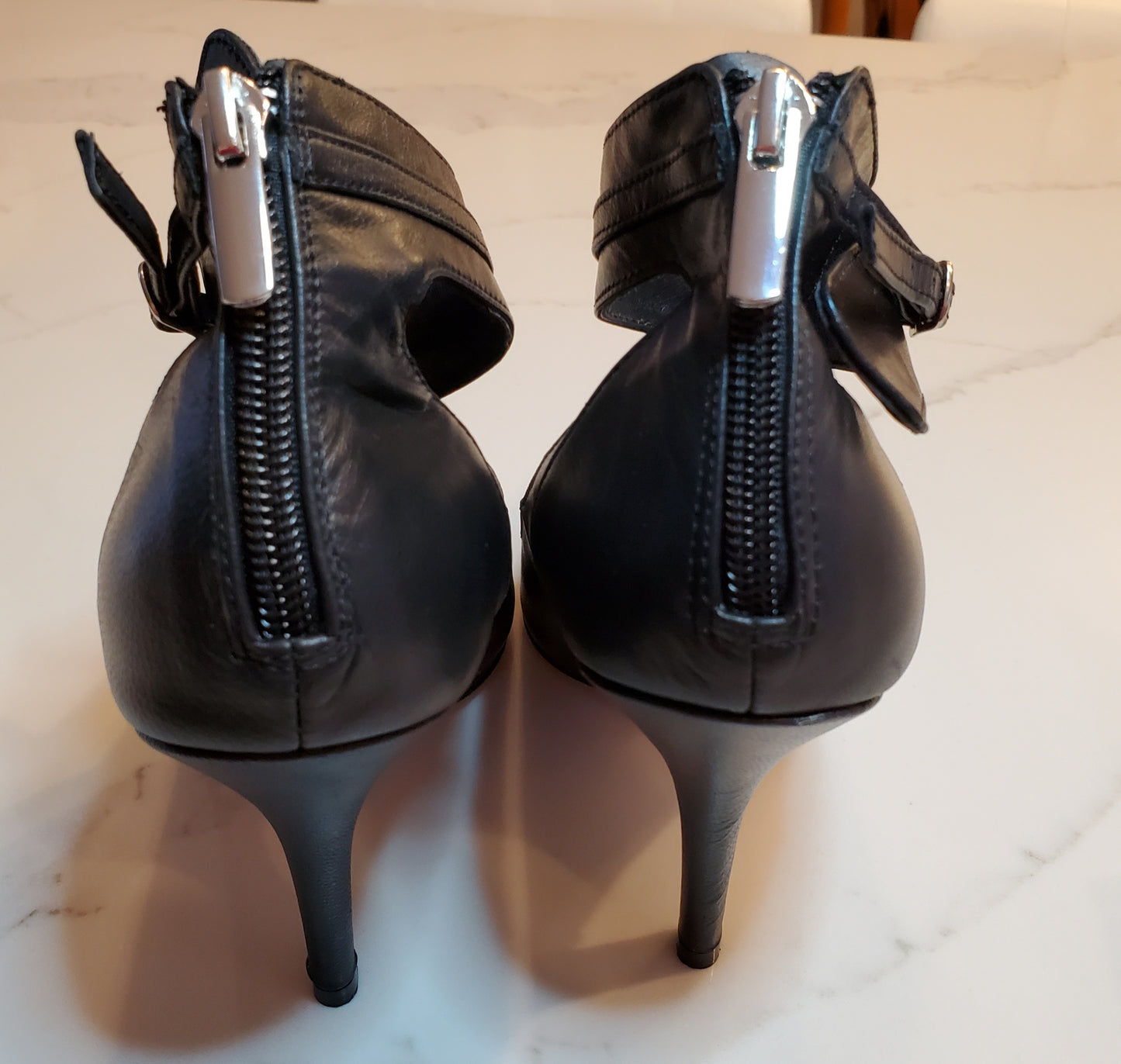 Le Chateau Black High Heel with Ankle Strap Size 7 Preloved