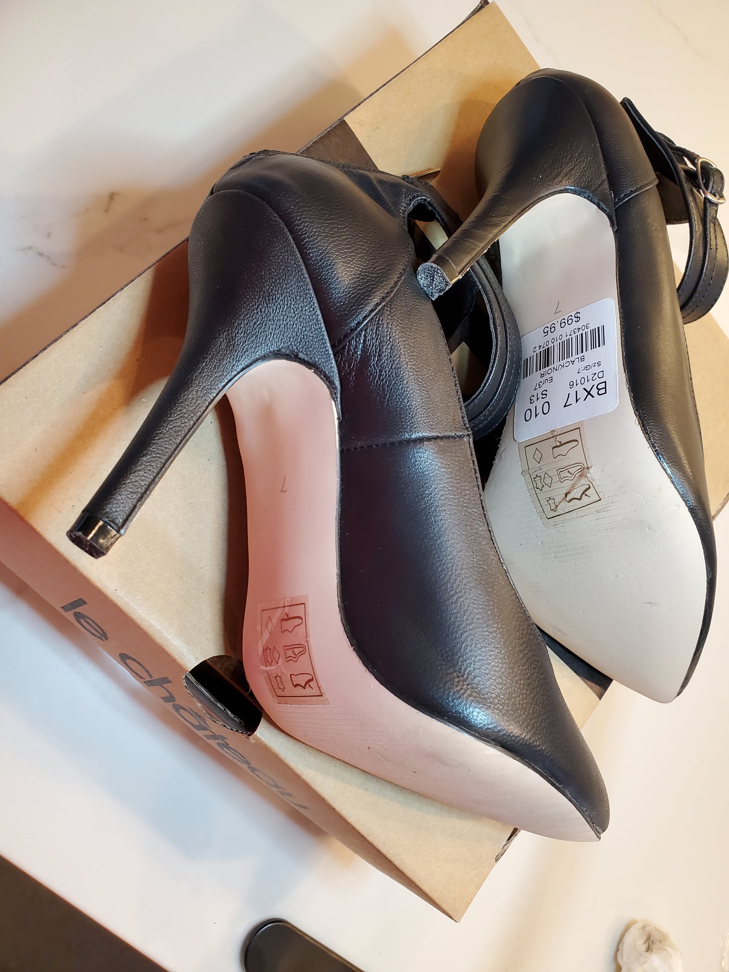 Le Chateau Black High Heel with Ankle Strap Size 7 Preloved