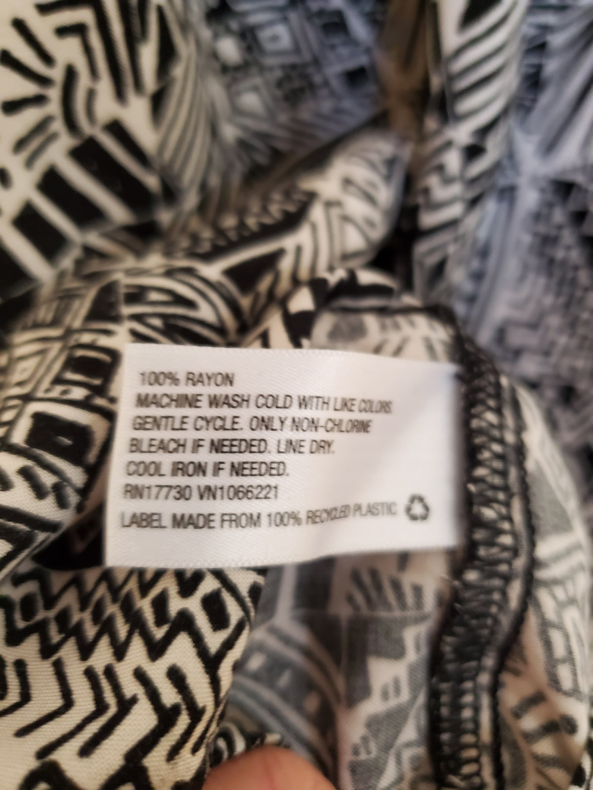 Mossimo Supply Co. Black & White Geometric Dress | Cutout Back | Pockets | Large