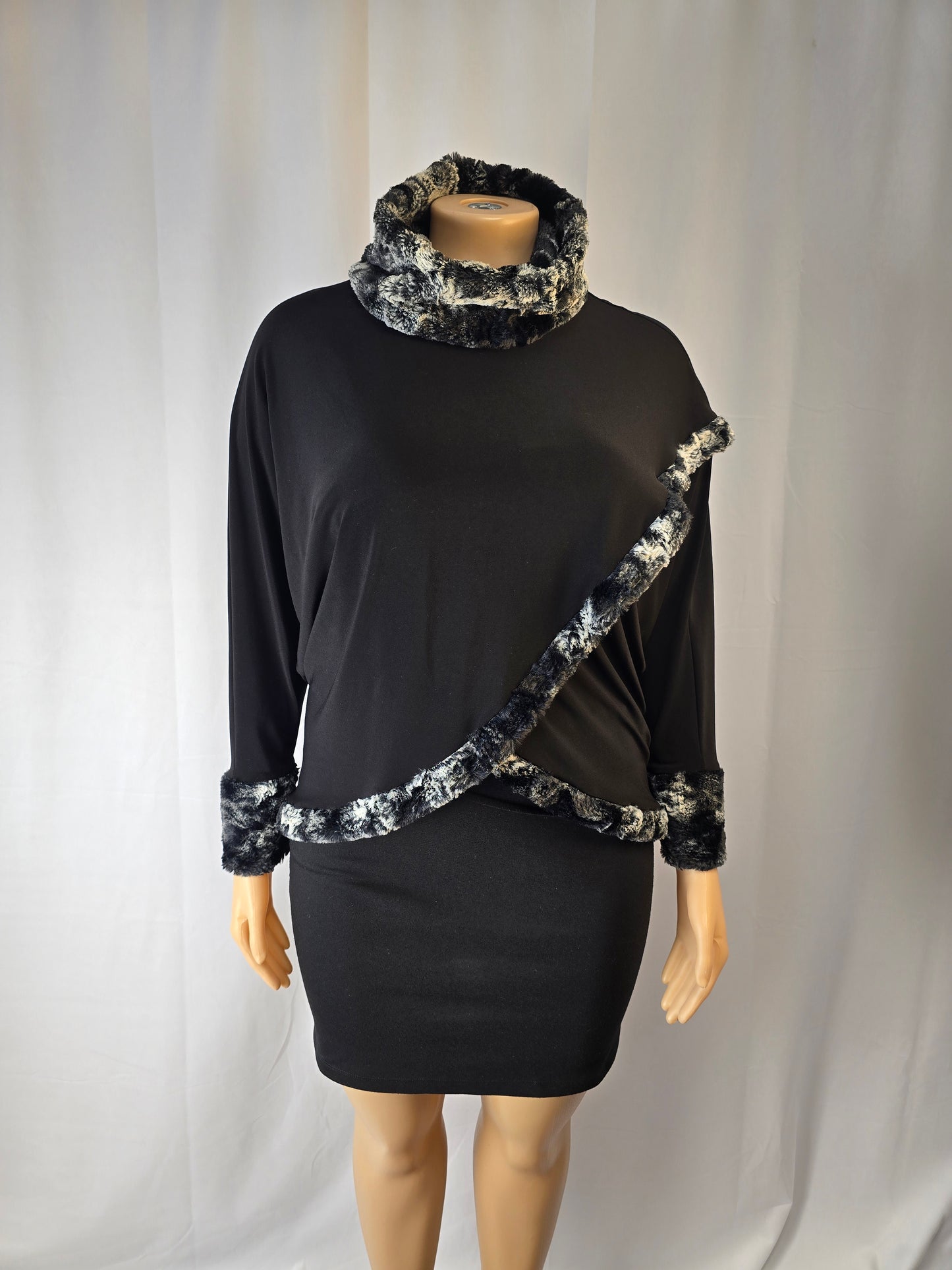 Joseph Ribkoff Faux Fur Sweater Large Size 14 Preloved