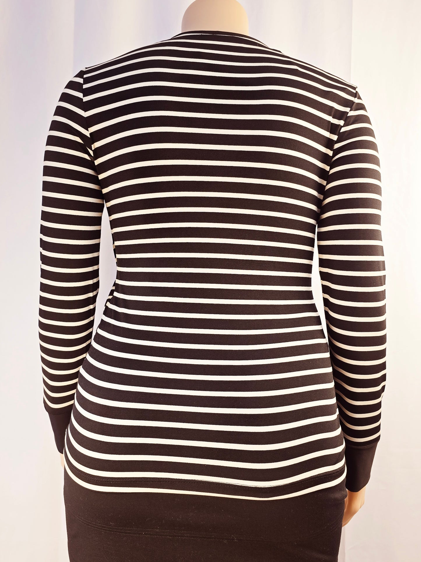 NueVa Black and Cream Striped Top Size 14 Preloved