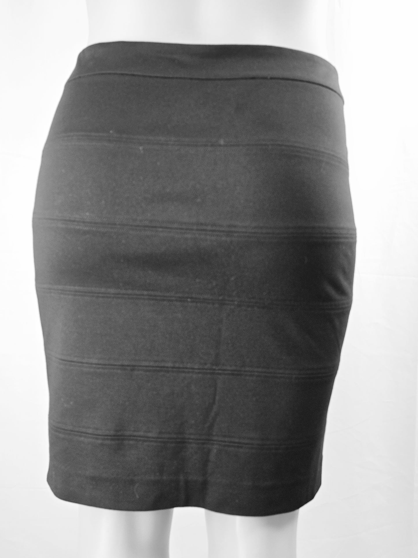 Ricki's Black Pencil Skirt Size 14 Preloved