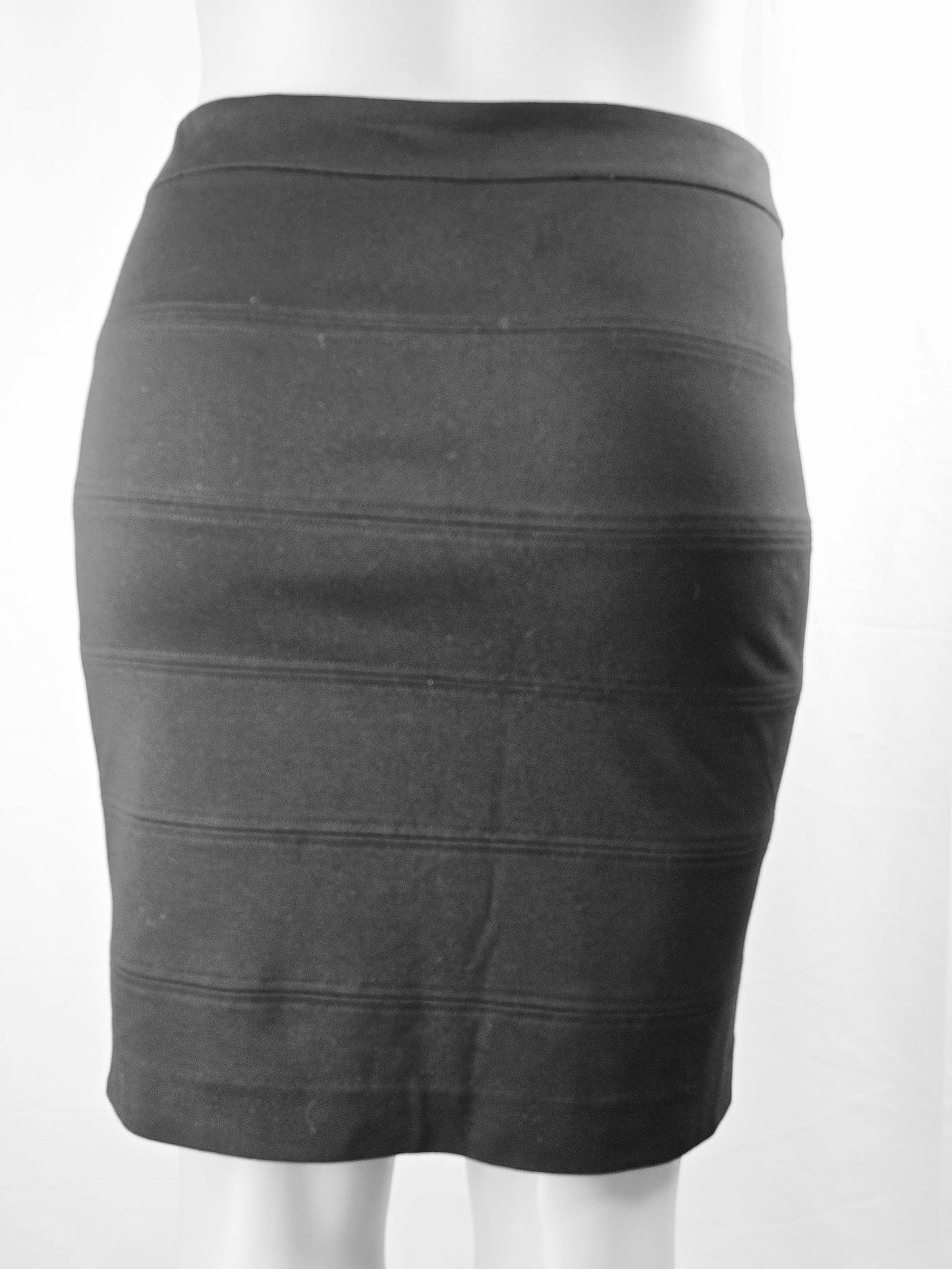 Ricki's Black Pencil Skirt Size 14 Preloved