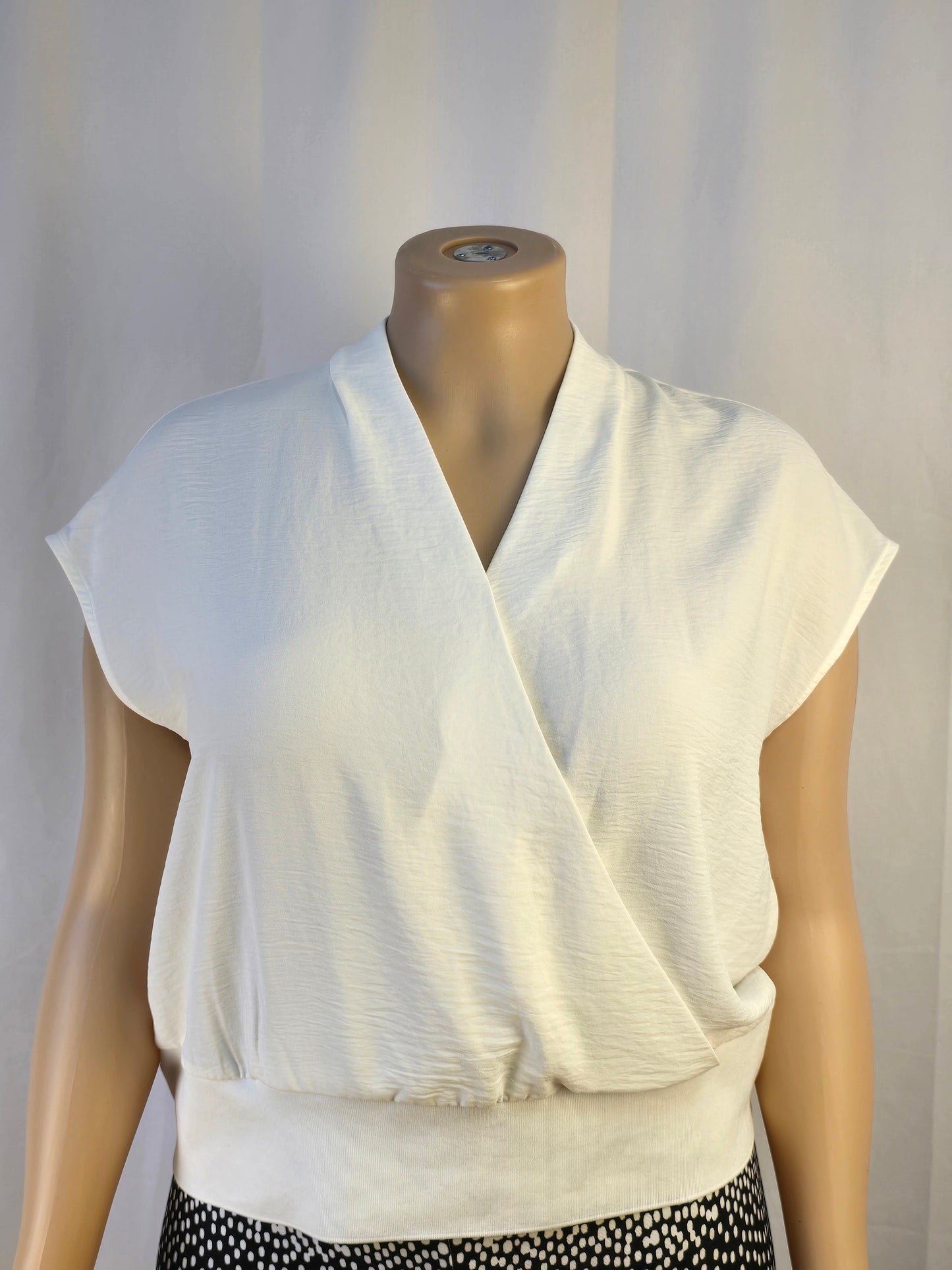 Calvin Klein Off White Cross Front Top XL New With Tags