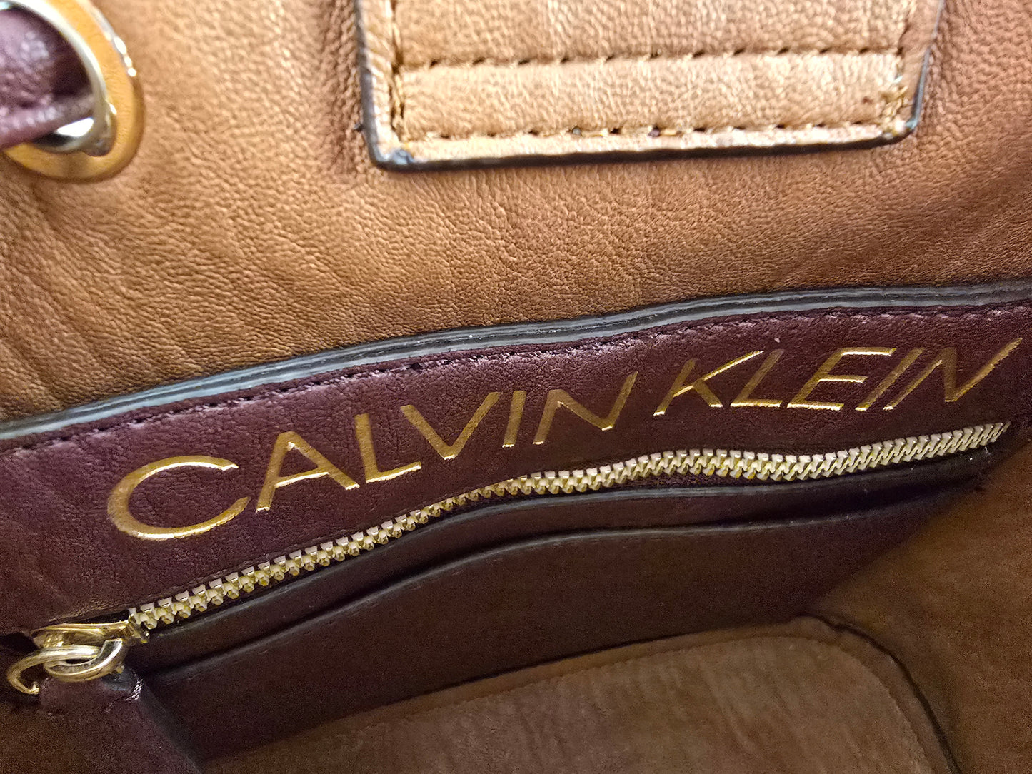 Calvin Klein Women's Gabrianna Novelty Bucket Shoulder Bag Preloved