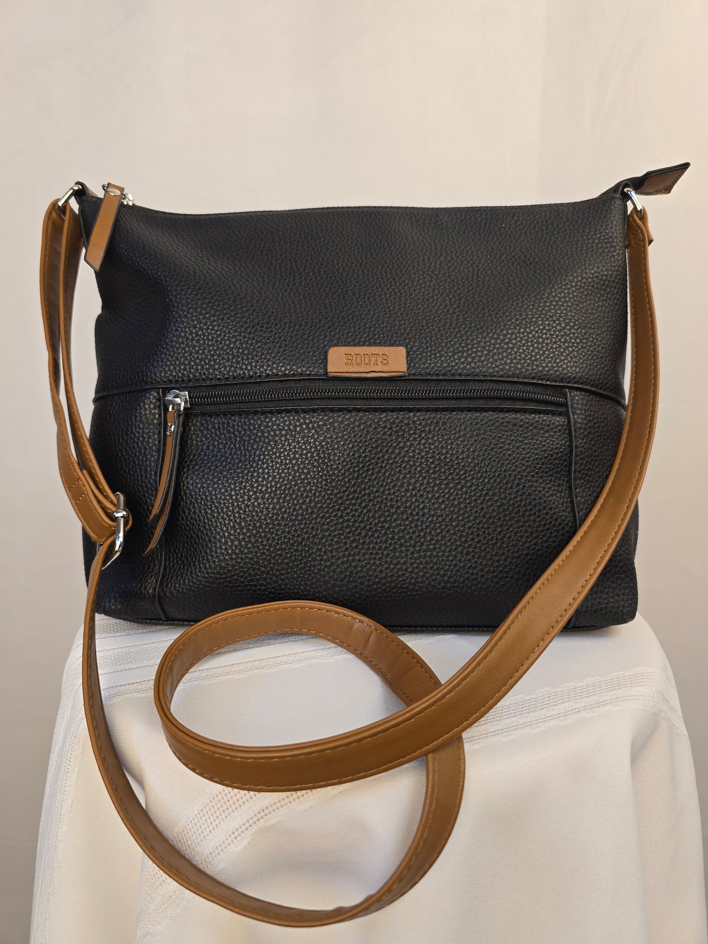 Roots Faux Leather Crossbody Black and Tan Purse Preloved
