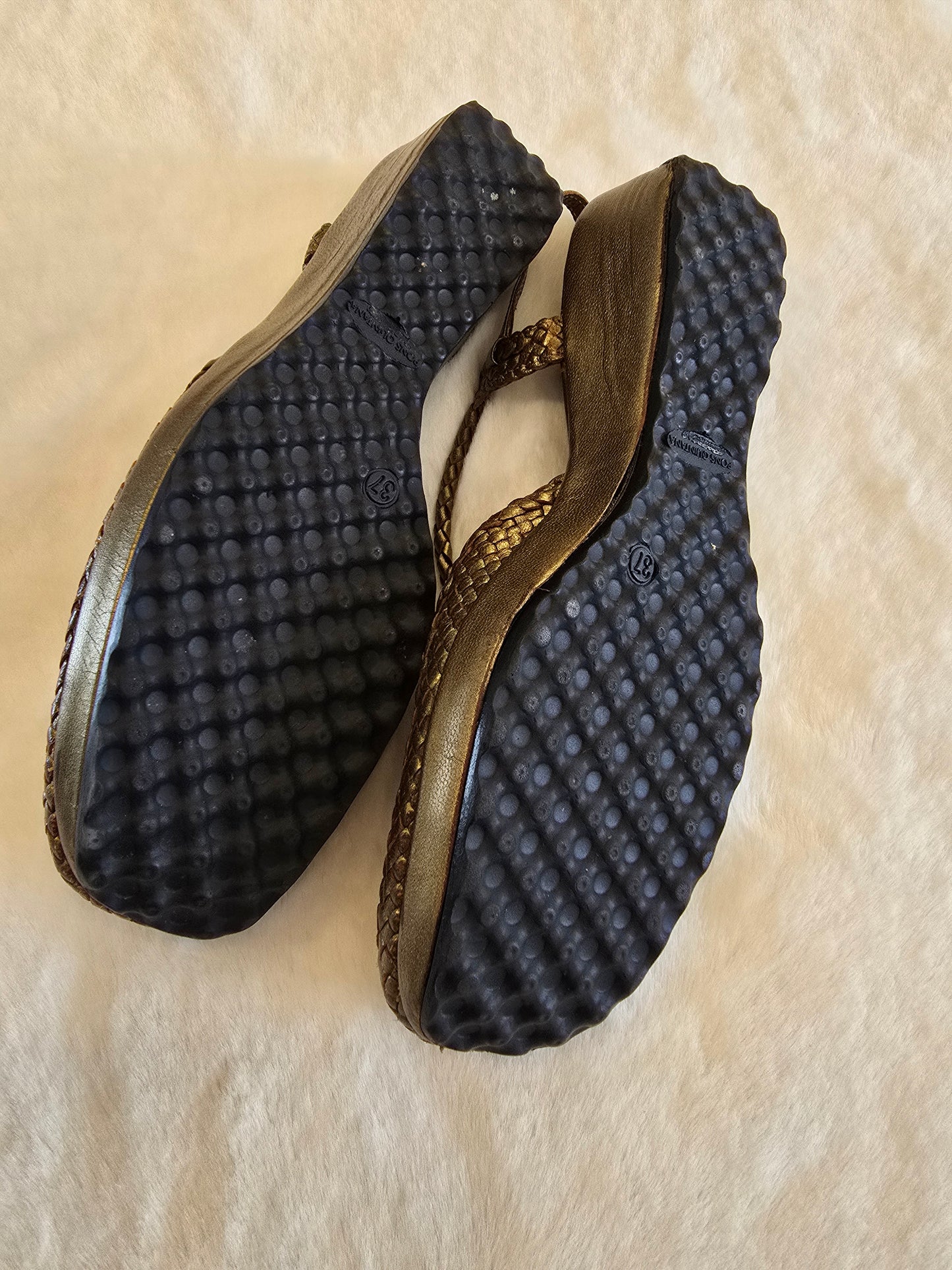 Pons Quintana Metallic Gold Closed Toe Sling Back Sandal Size 37