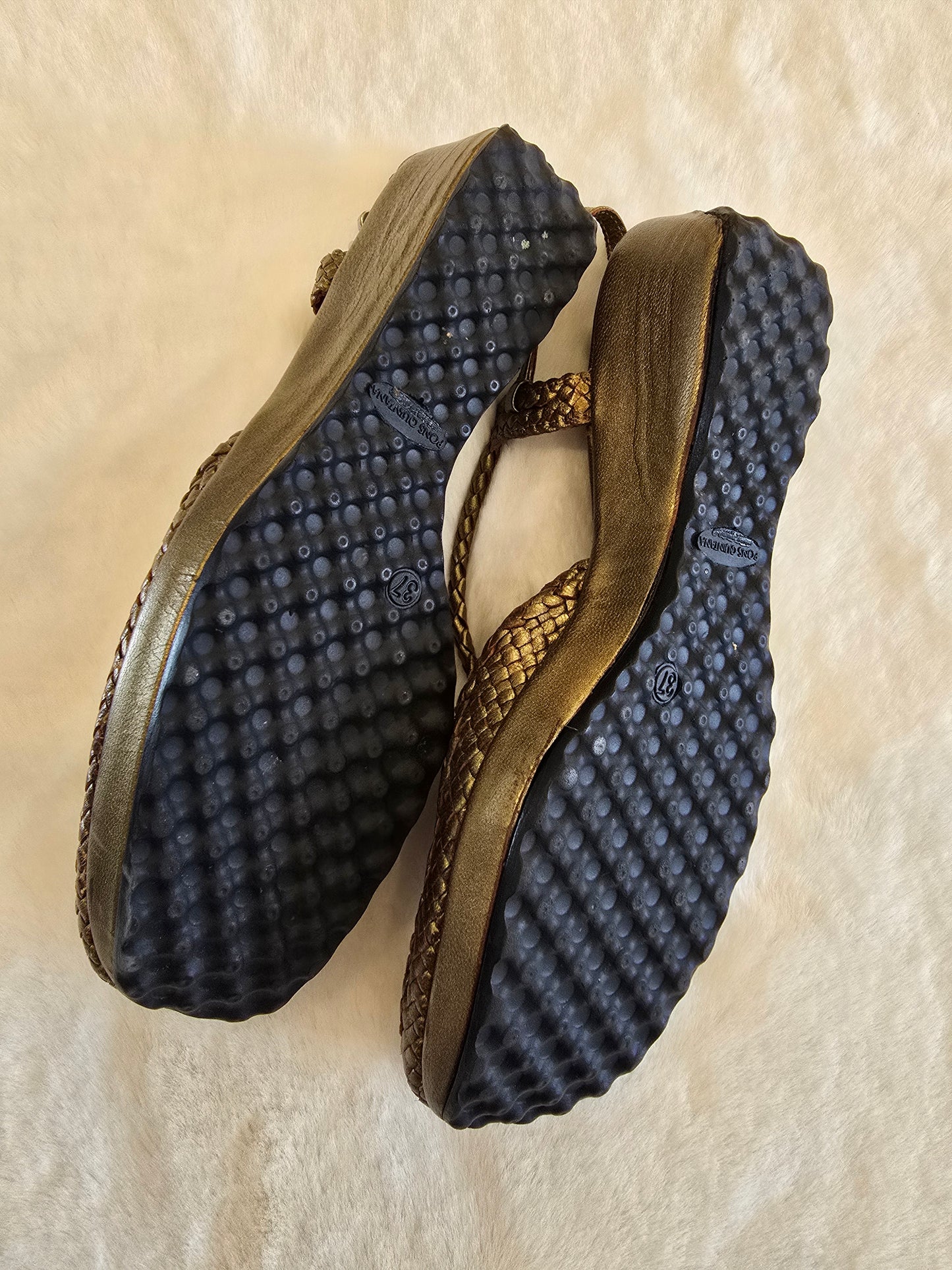 Pons Quintana Metallic Gold Closed Toe Sling Back Sandal Size 37