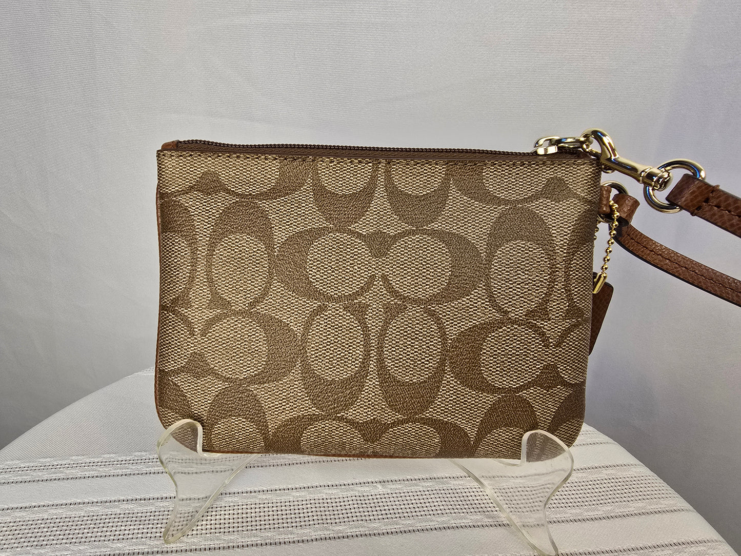 Coach Wallet with Strap Brown / Tan Preloved
