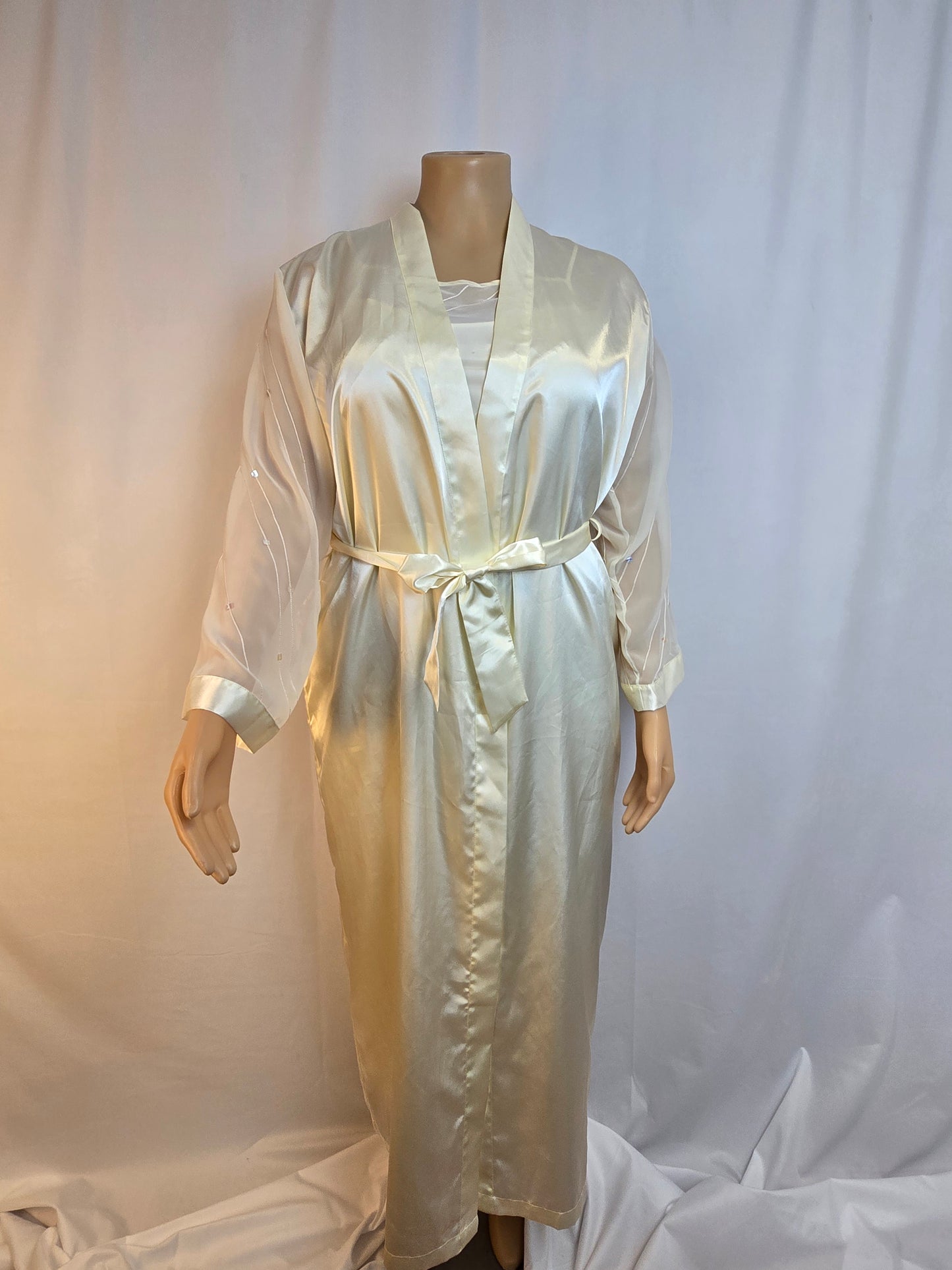Rose Passion Slip Nightgown Medium and Rose Passion Robe One Size Cream Colour Preloved
