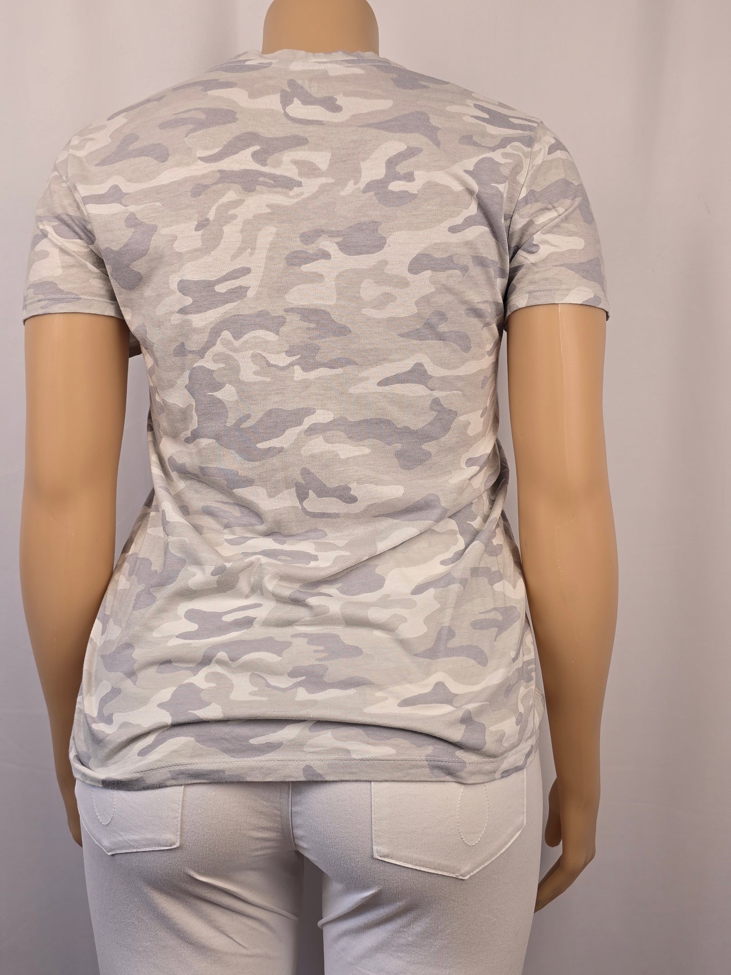 Gap "Favorite Tee" Short Sleeved Grey and White Camo T-Shirt XL Preloved