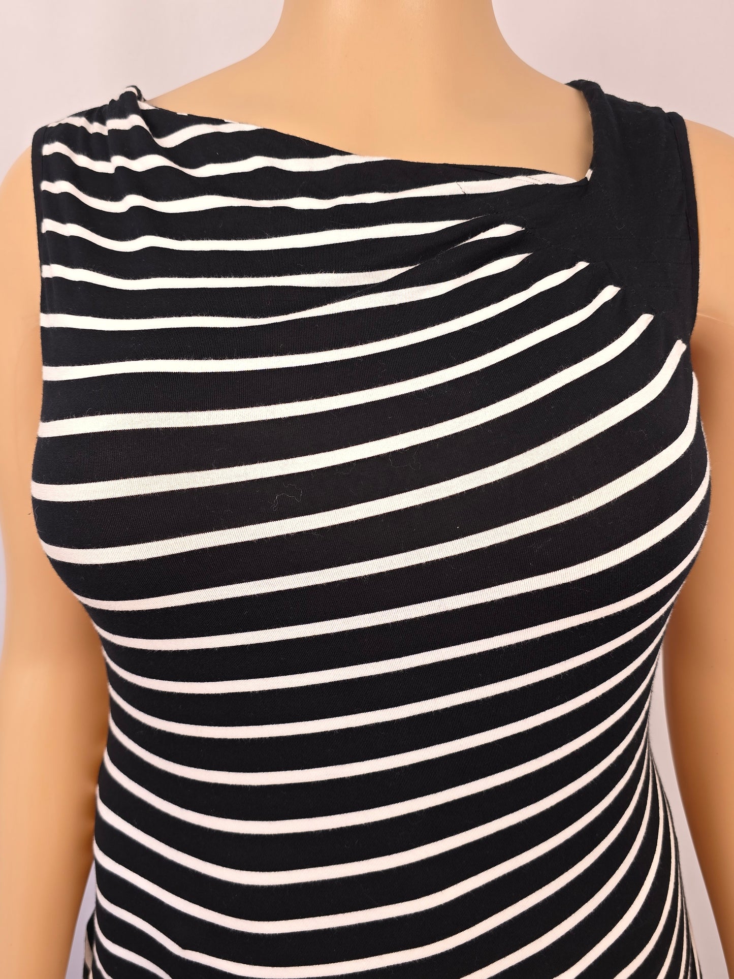 Cable & Gauge Black and White Sleeveless Top Large Preloved