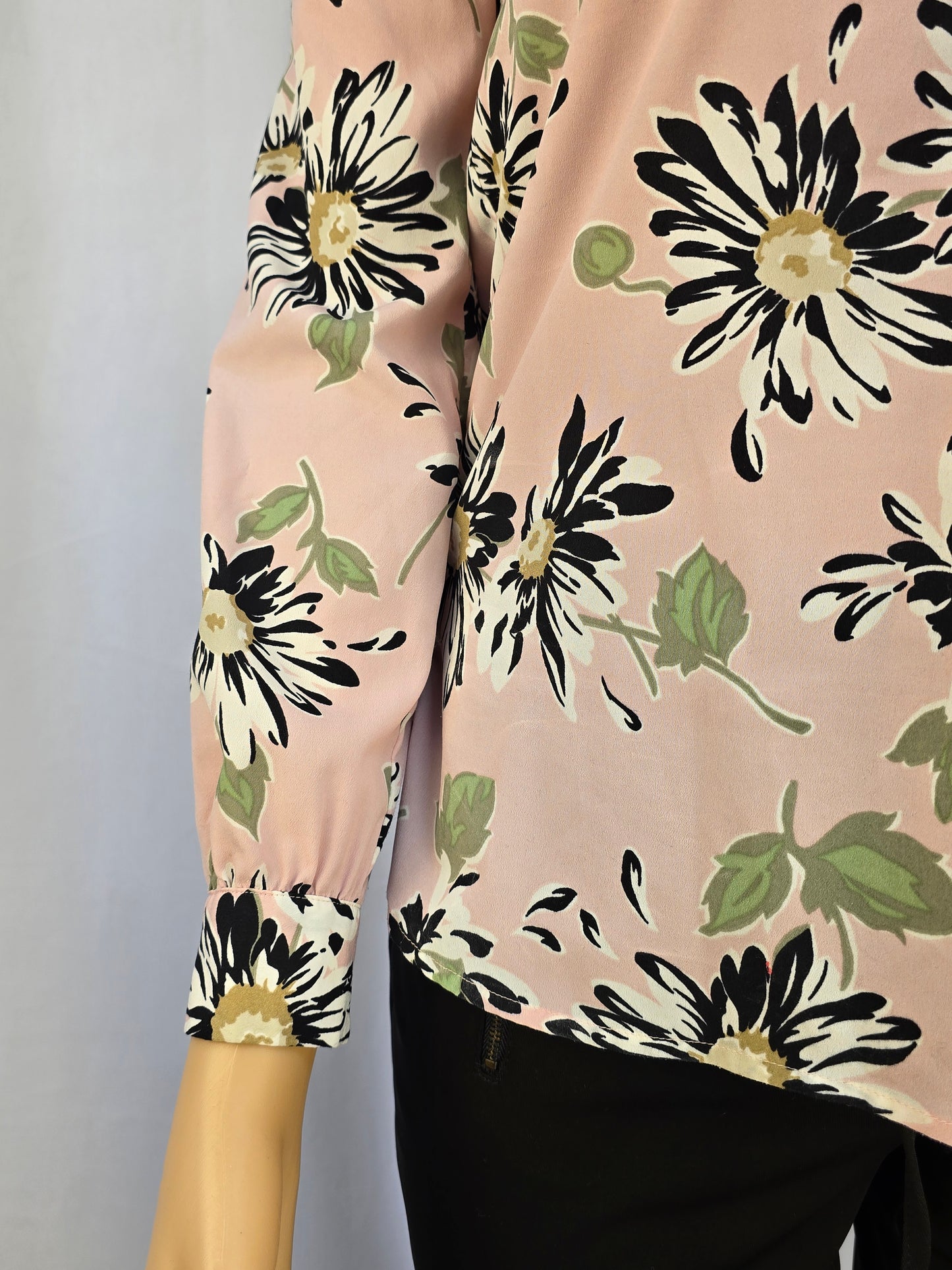 Anne Klein Pink / Black / Green Floral Blouse Long Sleeve Size 12  Preloved