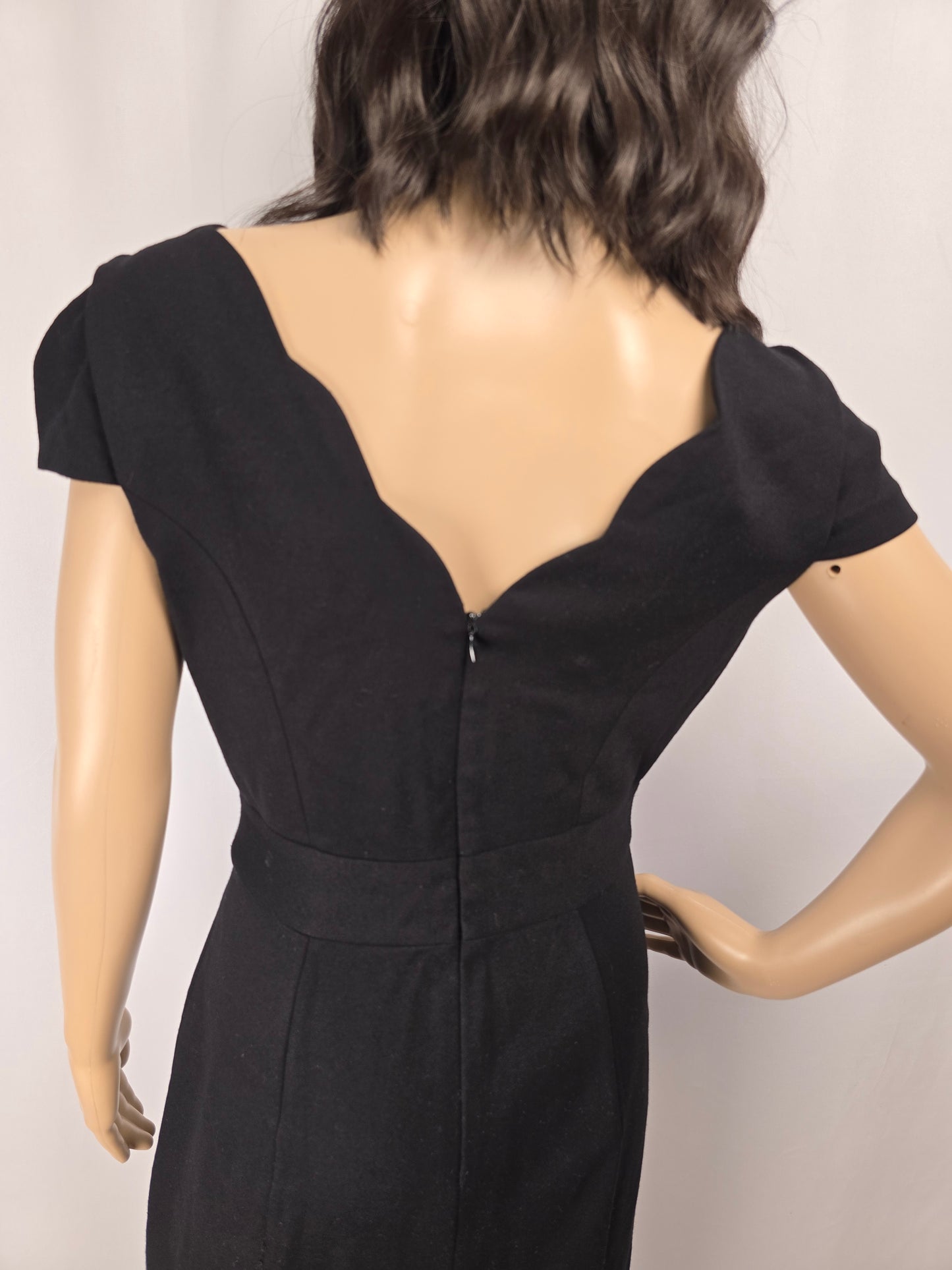 Carmen Marc Valvo Dresses Size Small Preloved