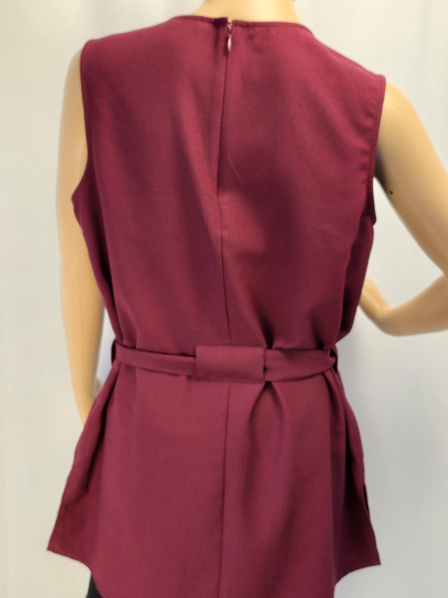 Reitmans Plum Sleeveless Top with Tie Waist Medium Preloved