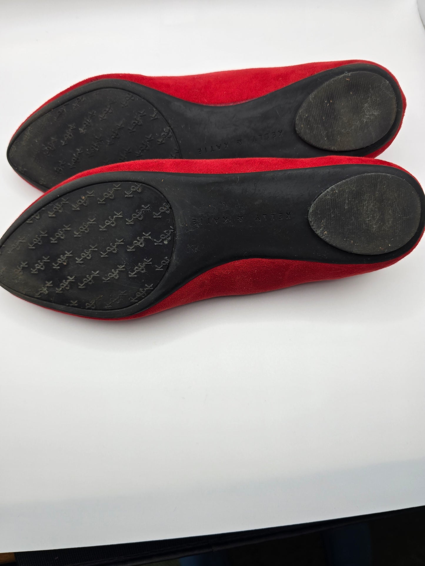 Kelly & Katie Red Suede Flats Size 7.5 Preloved Shoes