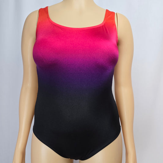 Longitude Women's Ombre Crisscross Swimsuit Size 16W Preloved