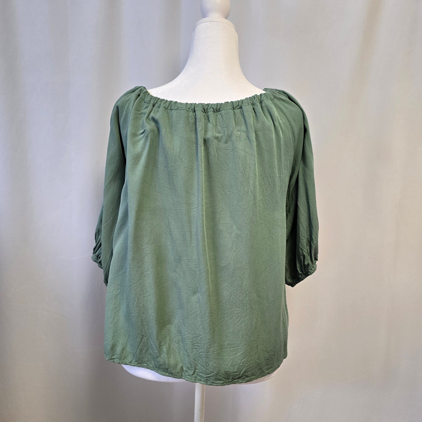 Wishlist Sage Short 3/4 Sleeve Top Large Preloved