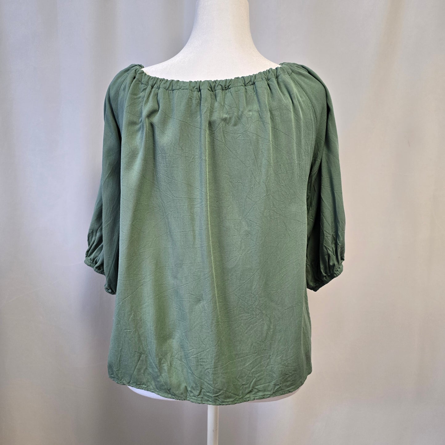Wishlist Sage Short 3/4 Sleeve Top Large Preloved