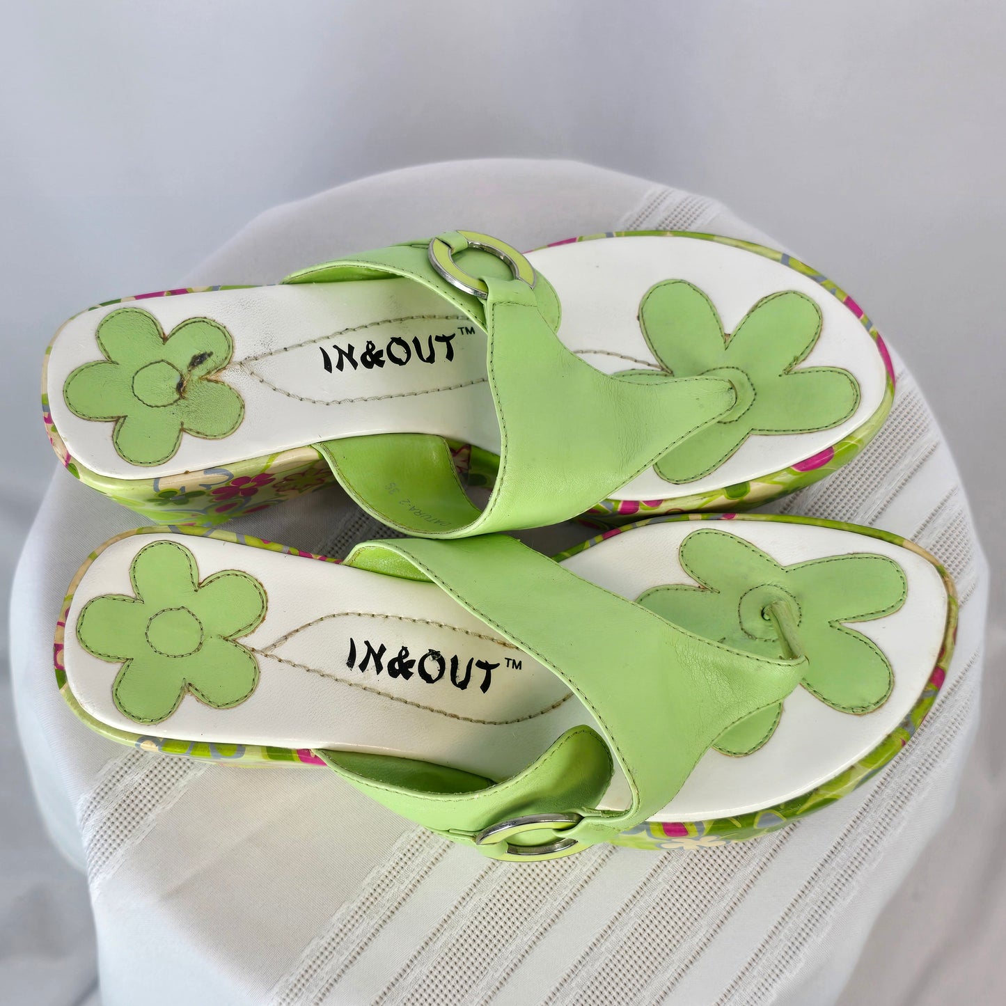 In&Out Green White Thong Sandals Size 39 Preloved