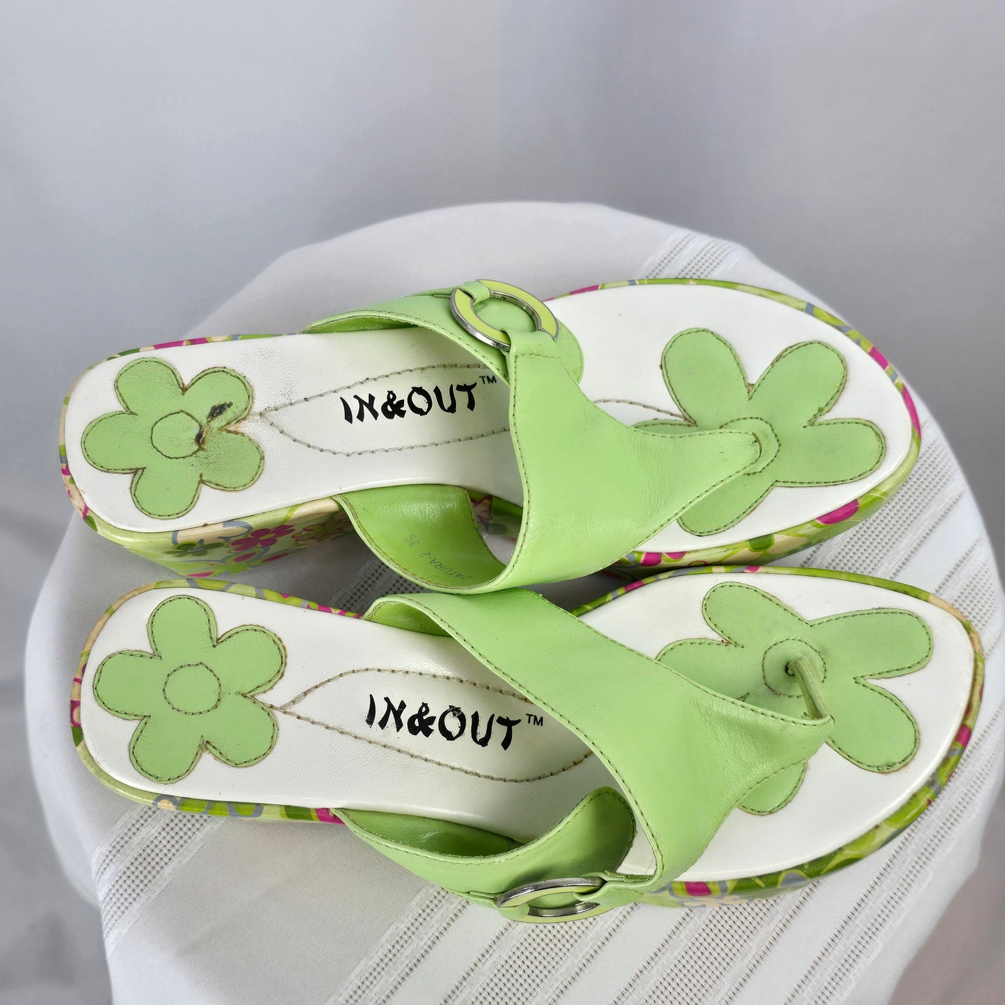 In&Out Green White Thong Sandals Size 39 Preloved