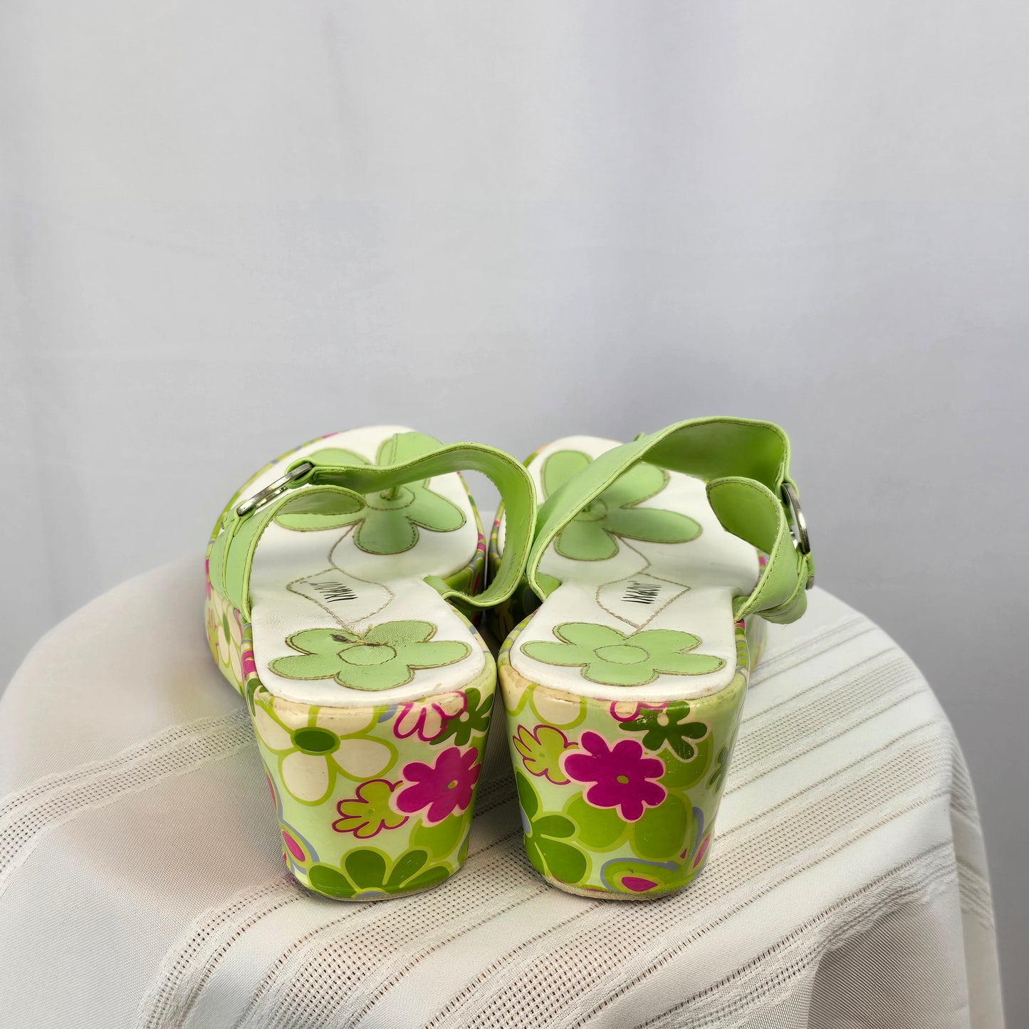 In&Out Green White Thong Sandals Size 39 Preloved