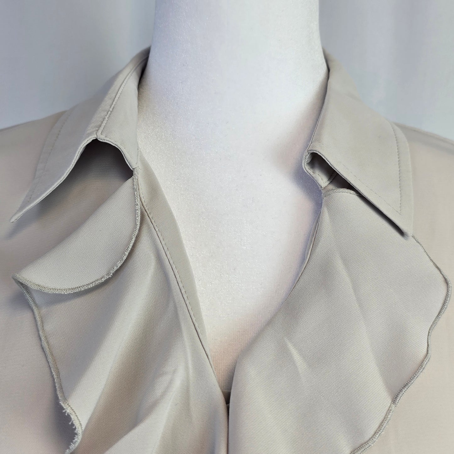 Kathy Che Large Light Grey Ruffled Blouse Preloved