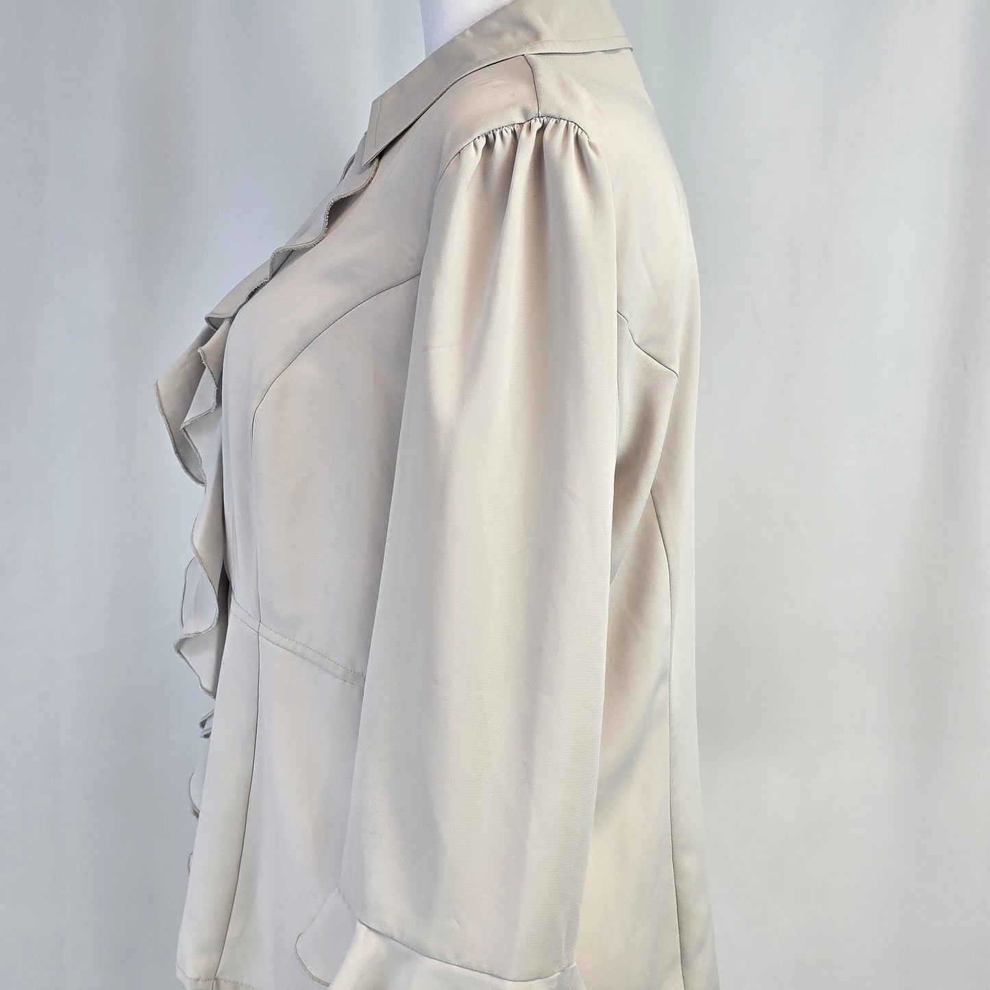 Kathy Che Large Light Grey Ruffled Blouse Preloved