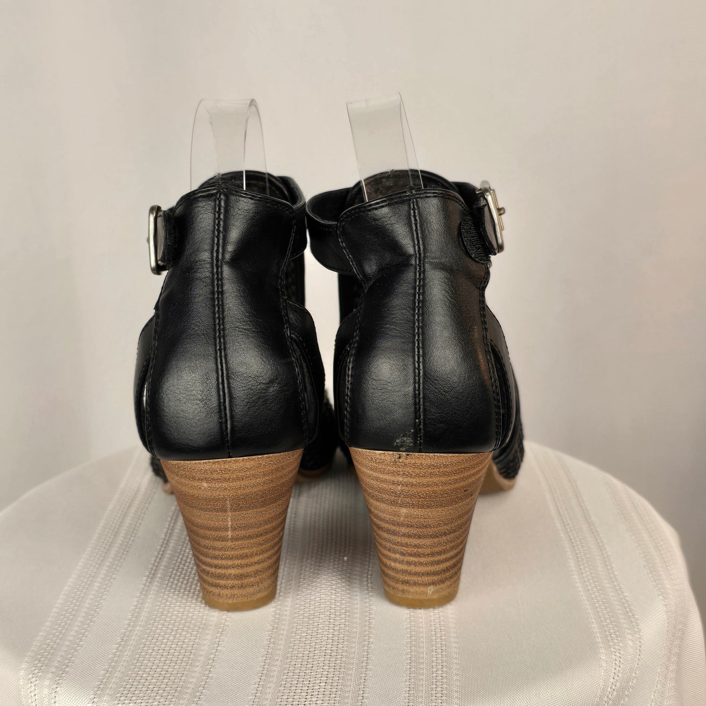Denver Hayes Quad Comfort Black Sandals Size 7 Preloved