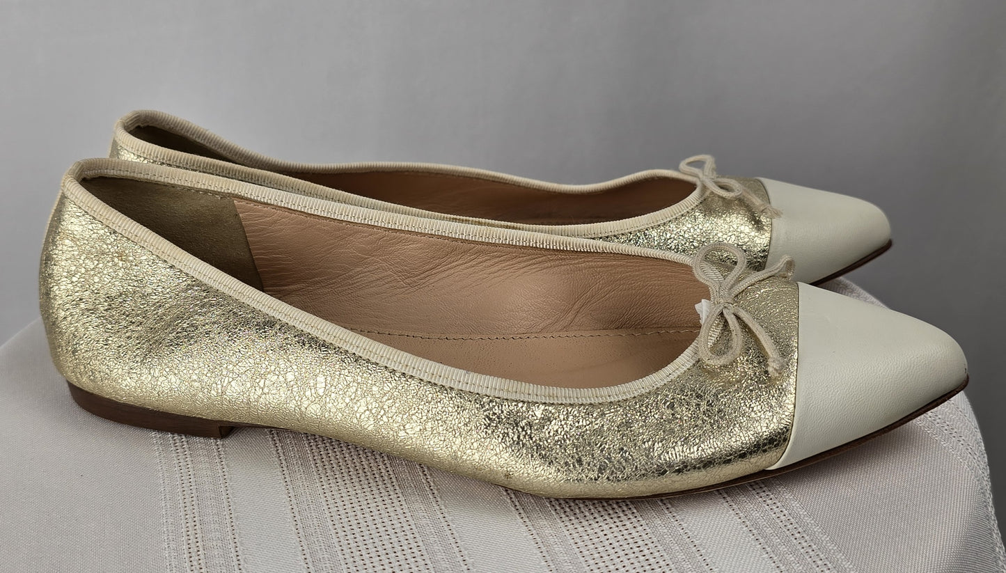 J.Crew Metallic Pointed Toe Flats Size 7 Preloved
