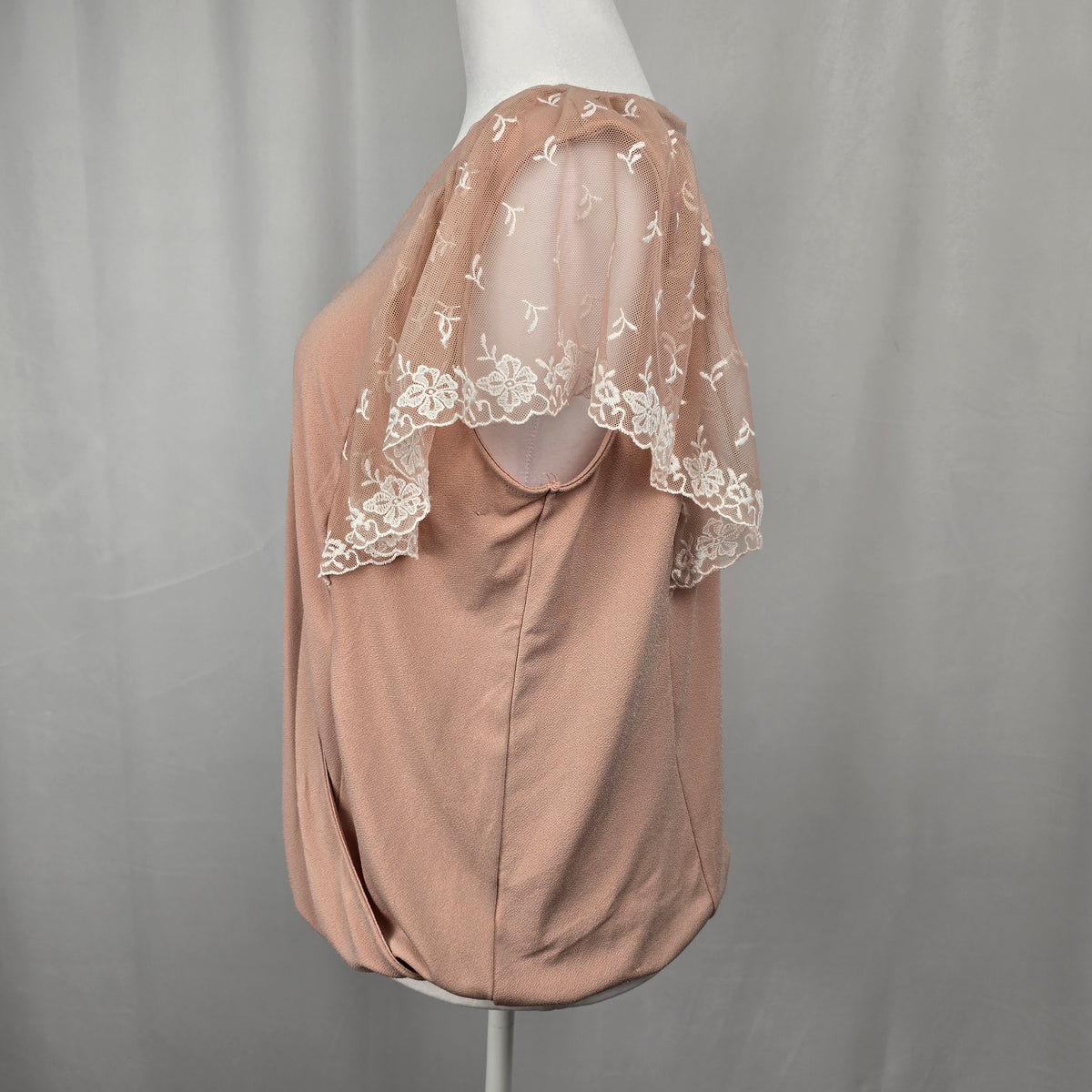 Adrienne Vittadini Romantic Blush Faux-Wrap Top with Lace Mesh Sleeves XL Preloved