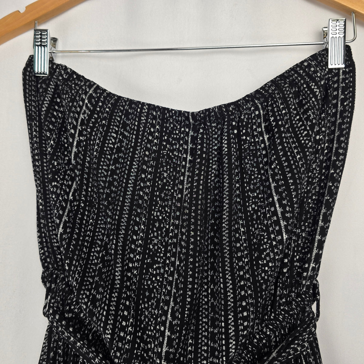 Dress Forum Strapless Wide‑Leg Jumpsuit – Black & White Print, Elastic Waist, Size Large