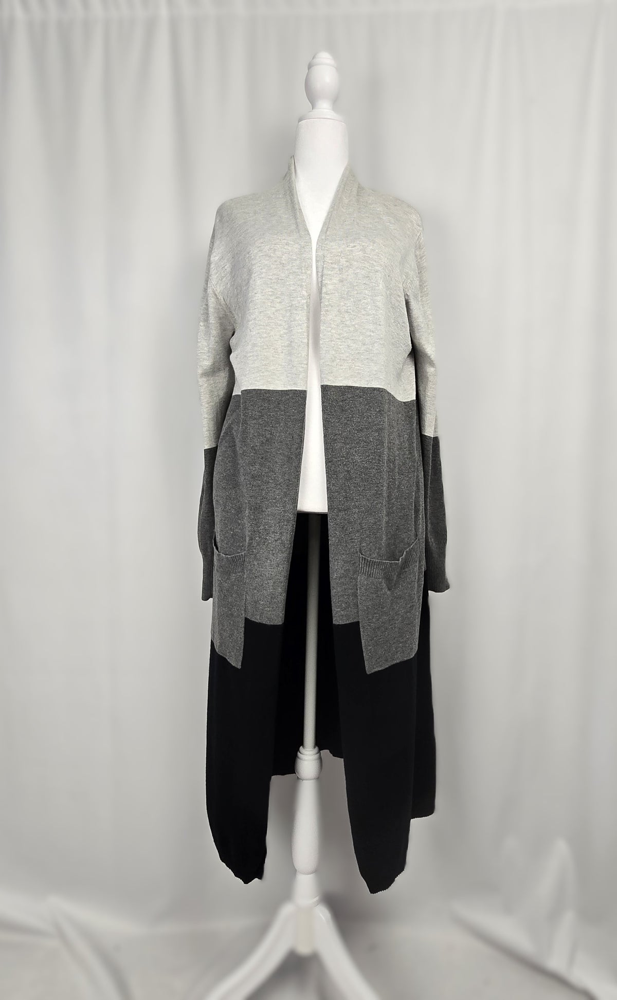 Colourblock RED Brand Long Knit Cardigan – Gray/Black, XL, Cozy Layering Sweater