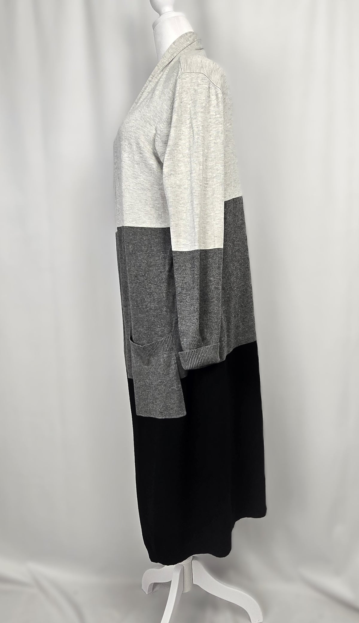 Colourblock RED Brand Long Knit Cardigan – Gray/Black, XL, Cozy Layering Sweater